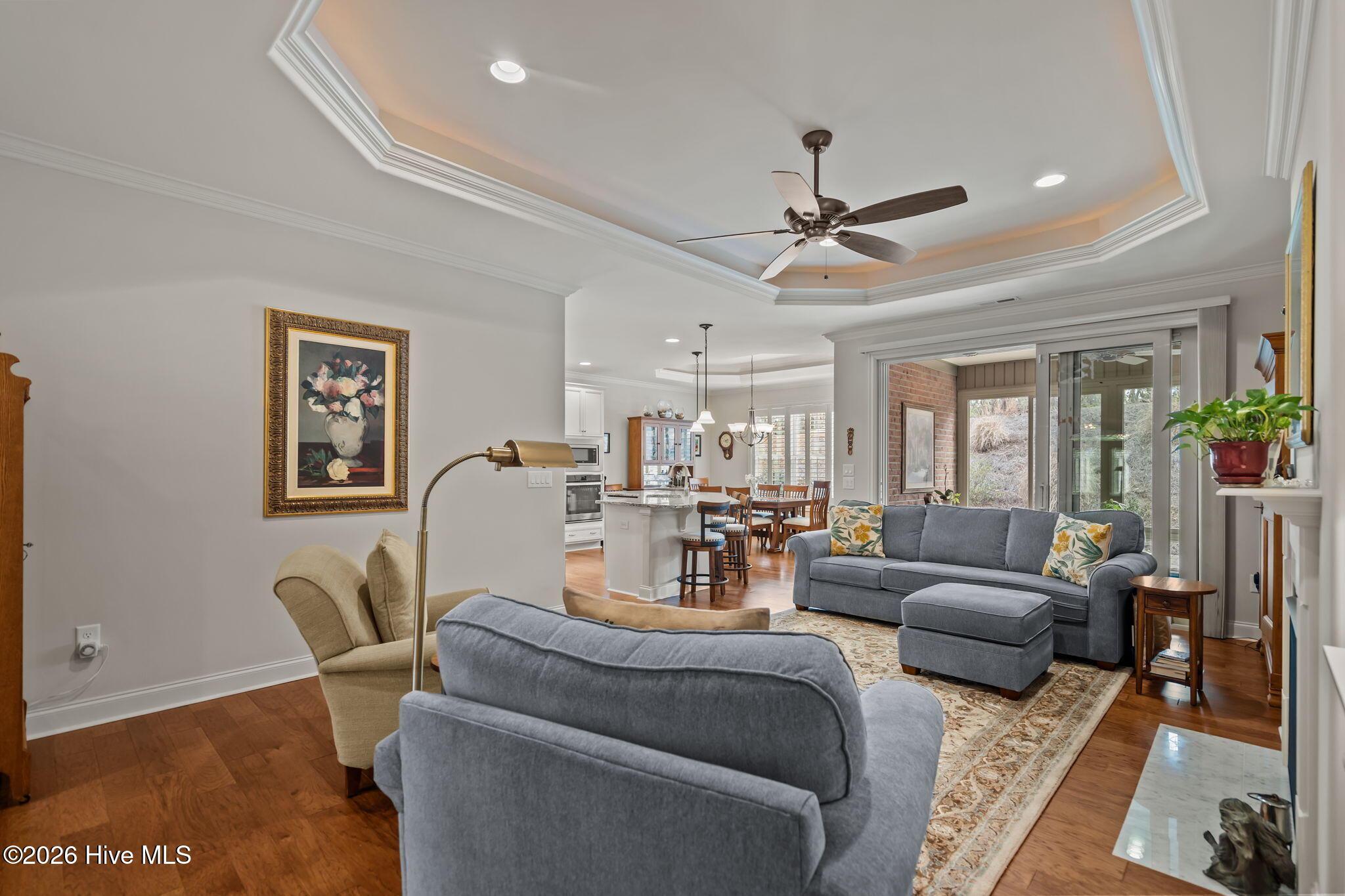 100565416 | Photo 16