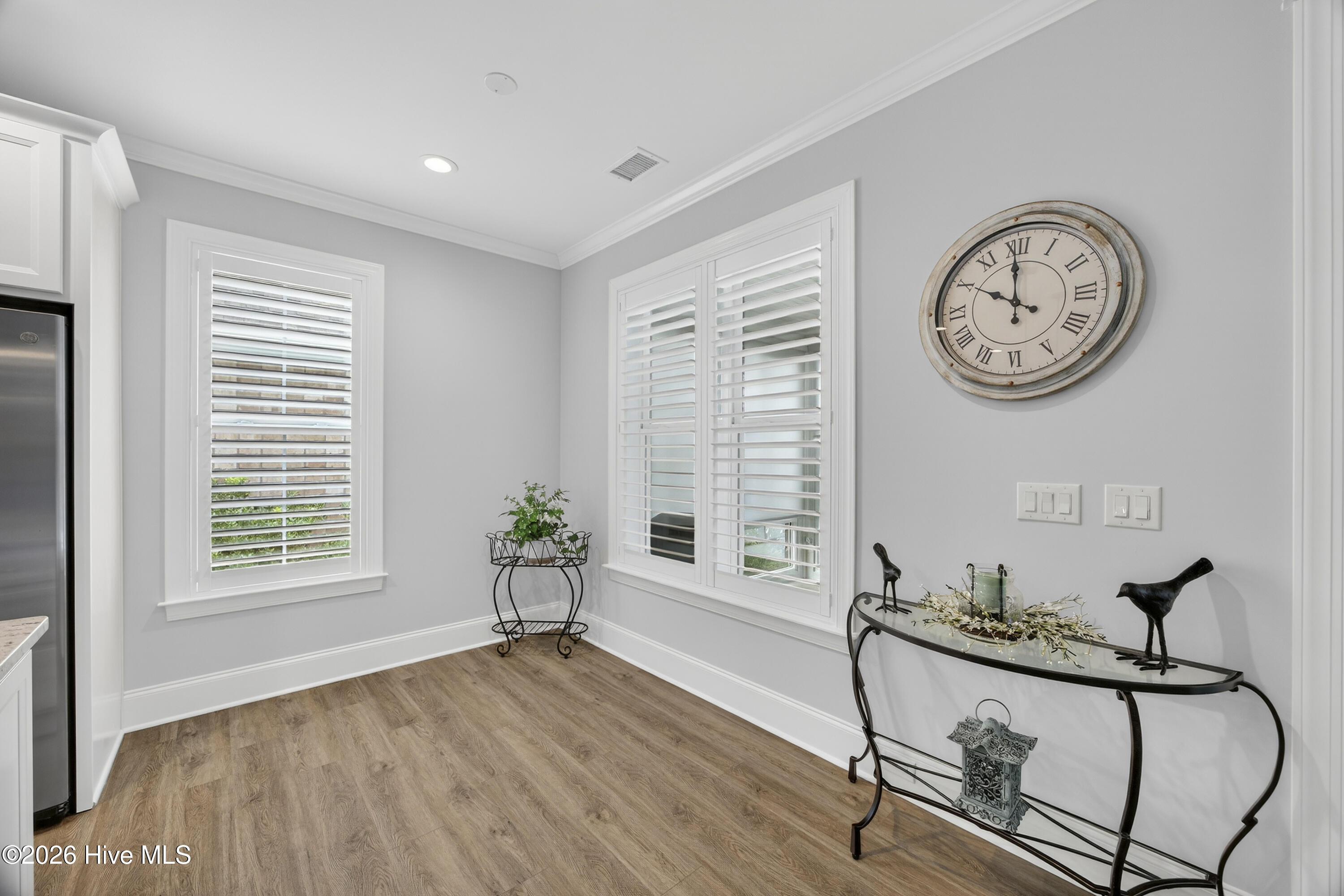 100551678 | Photo 30