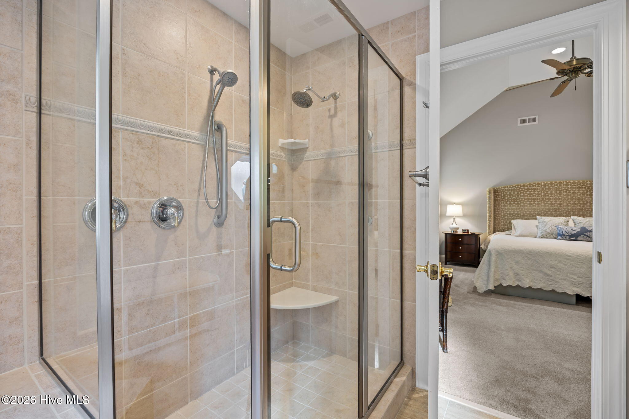 100567034 | Photo 17