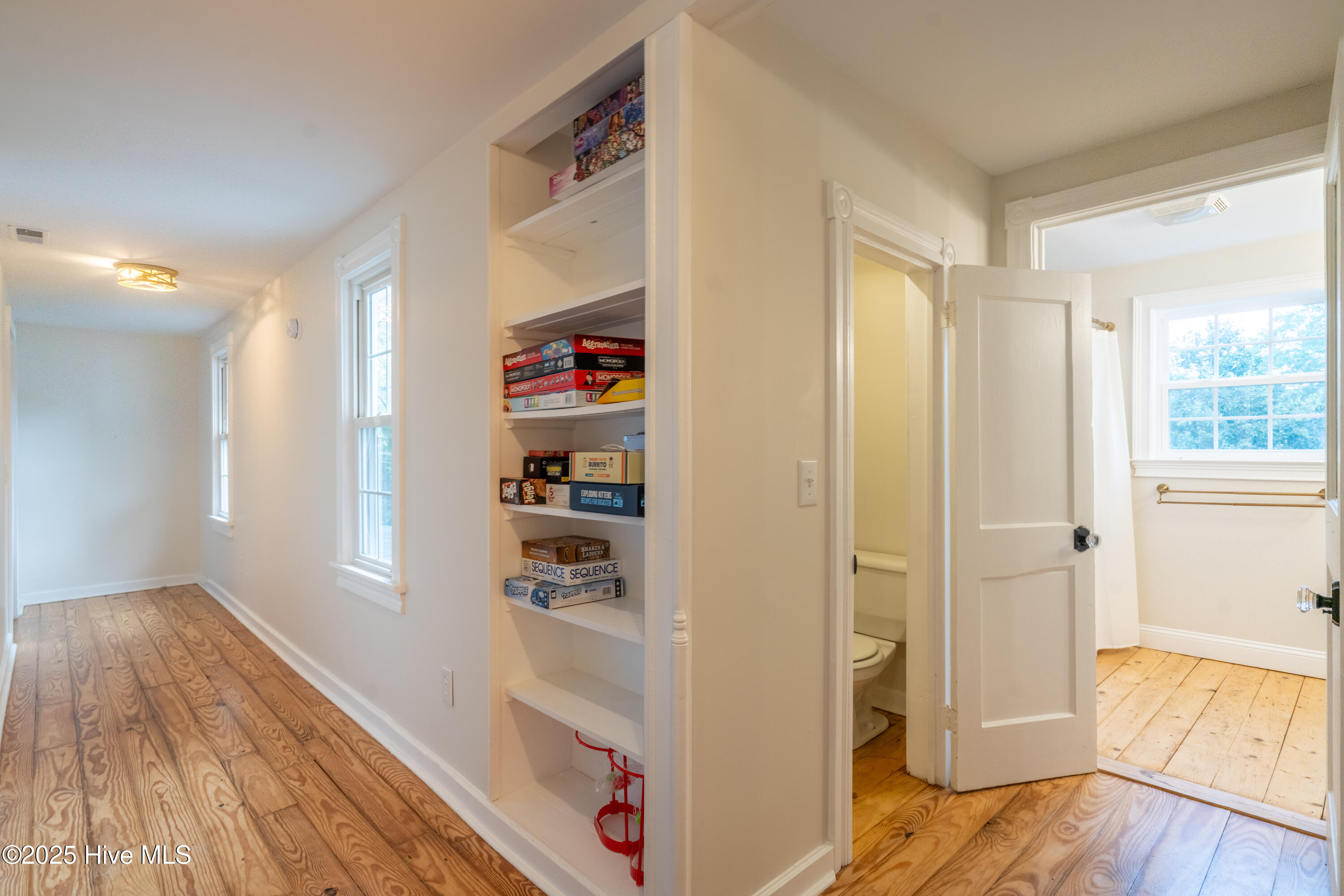 100536527 | Photo 33