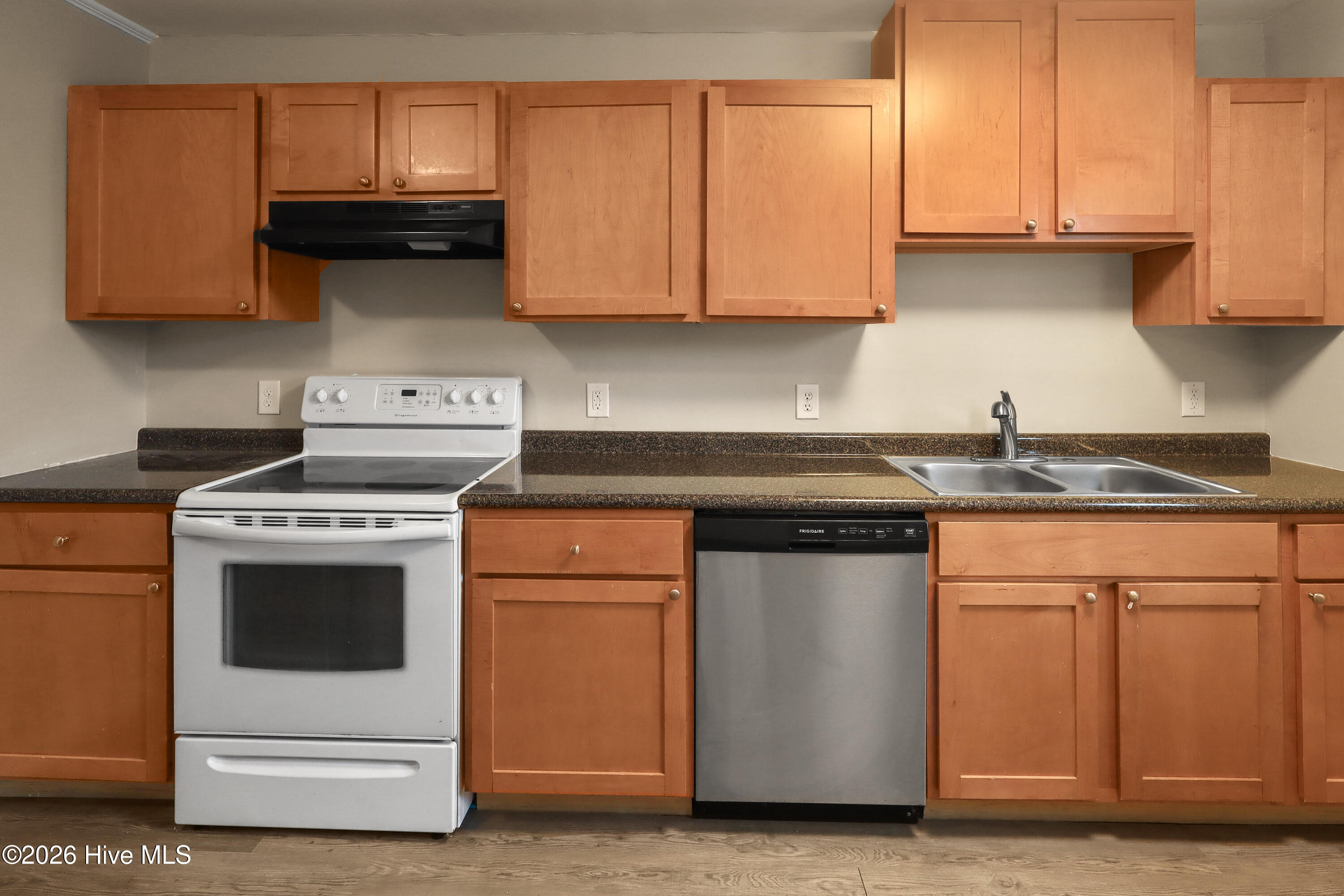 100547521 | Photo 15