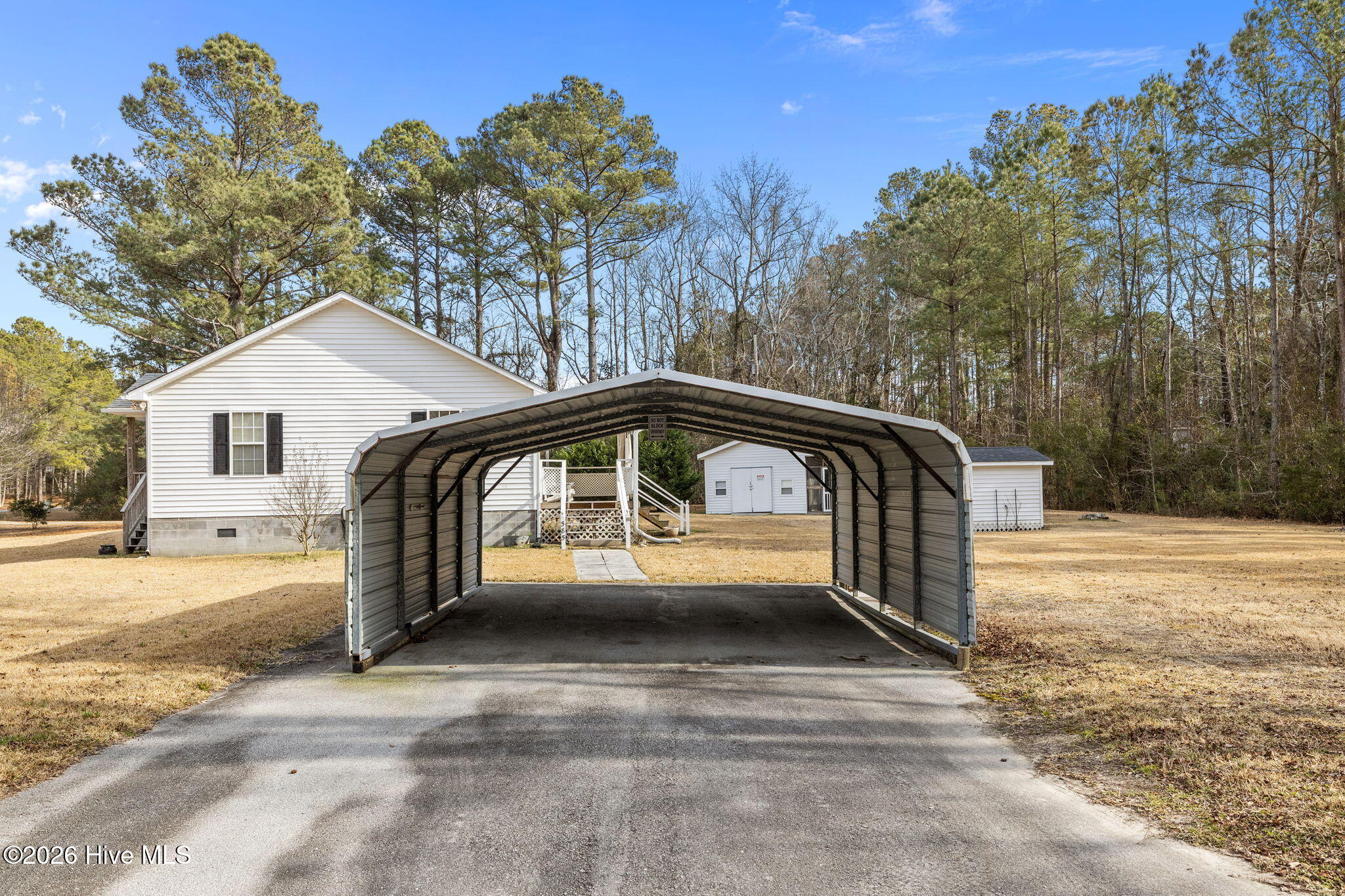 585 Roberts Road,Newport