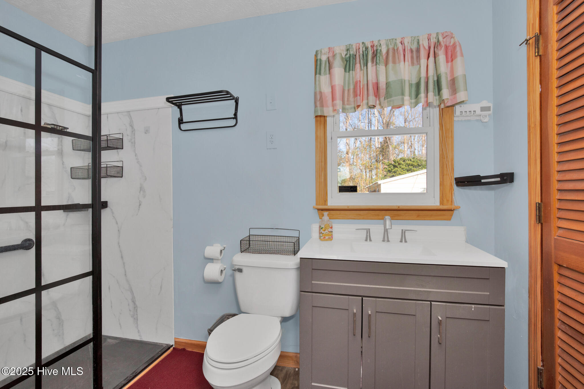 100532575 | Photo 16