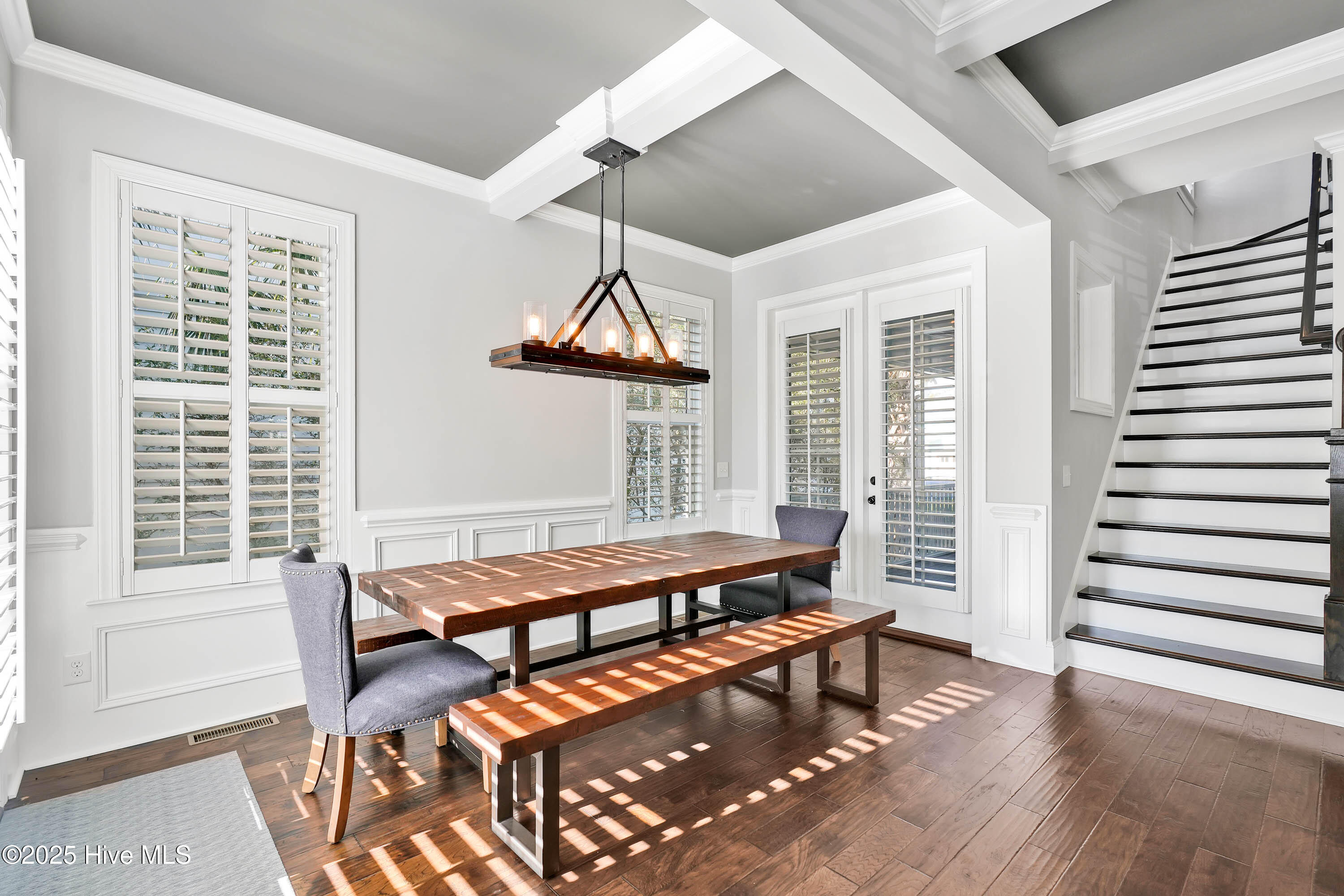 100552715 | Photo 46