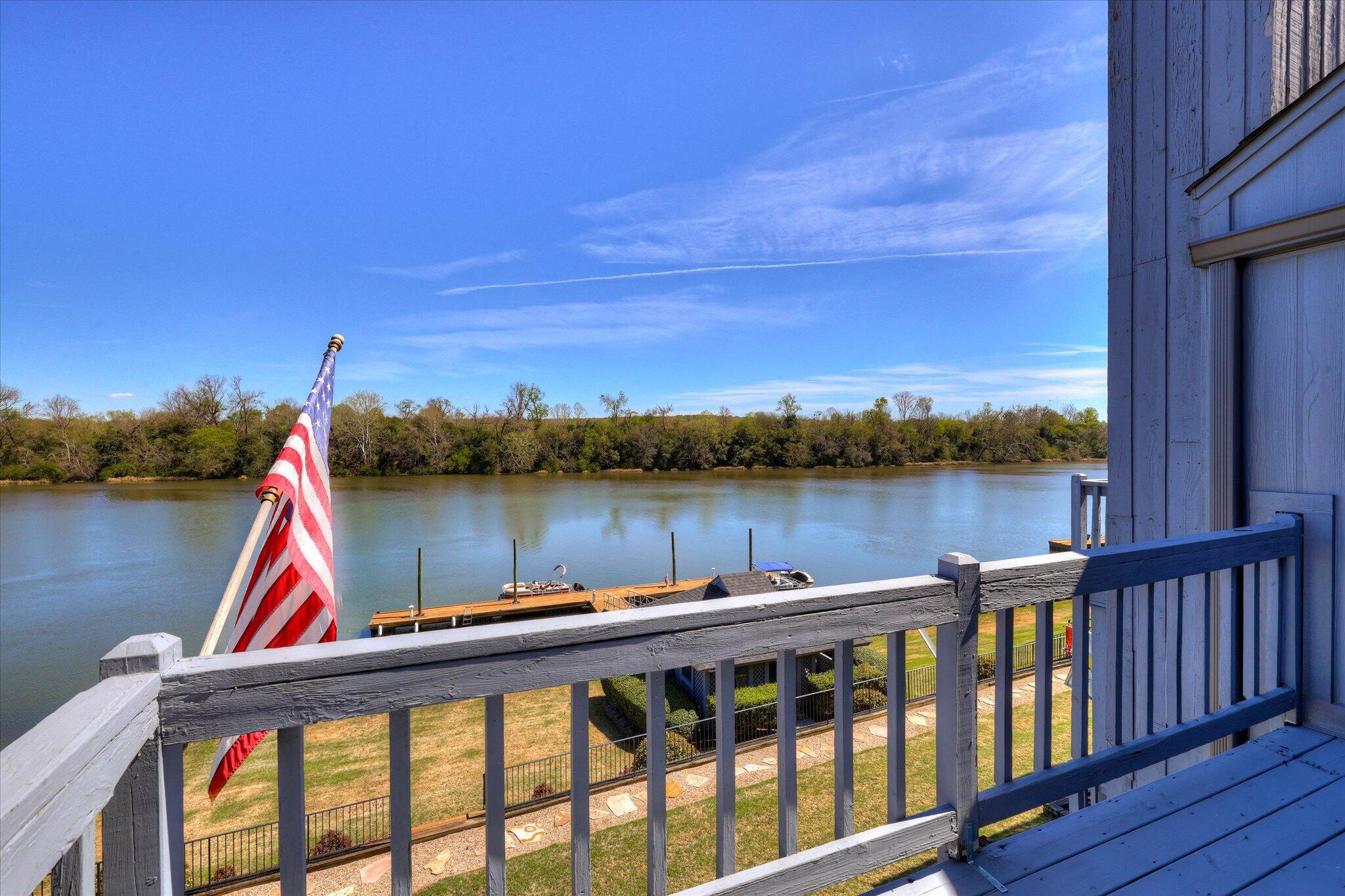Homes for sale in Augusta, GA | 724 Riverfront Dr, Augusta, GA 30901 | MLS# 98253843