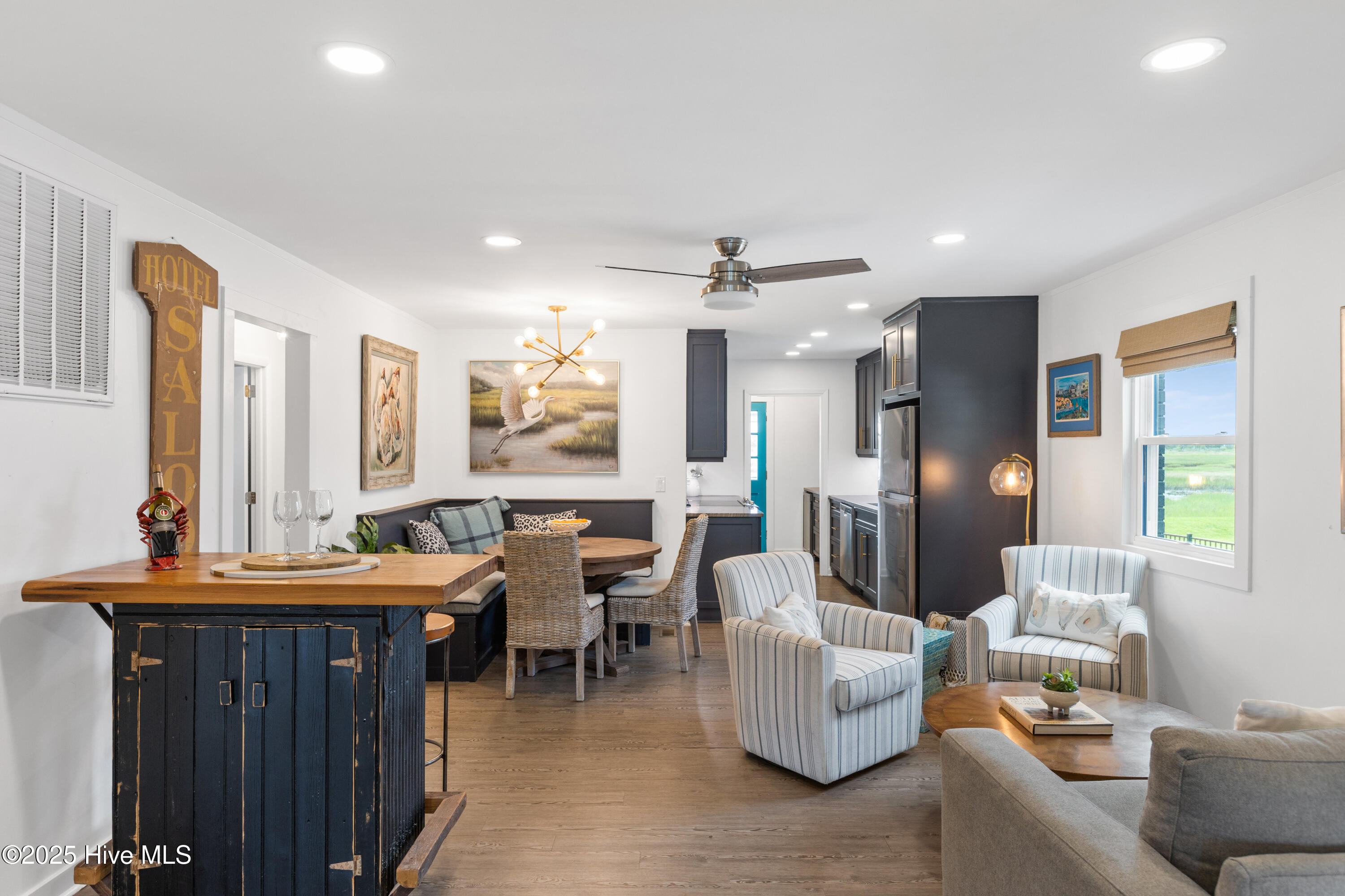 100567814 | Photo 38