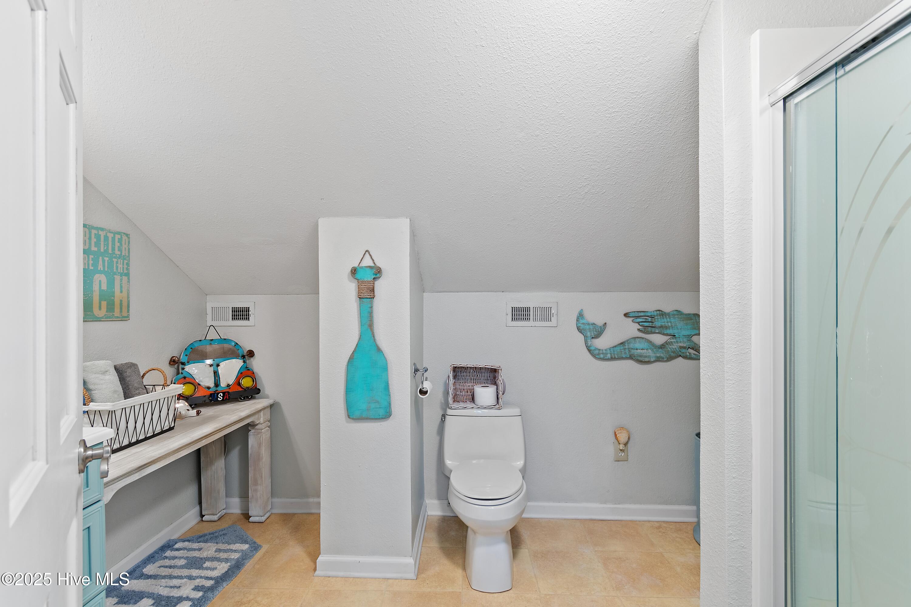 100544139 | Photo 49