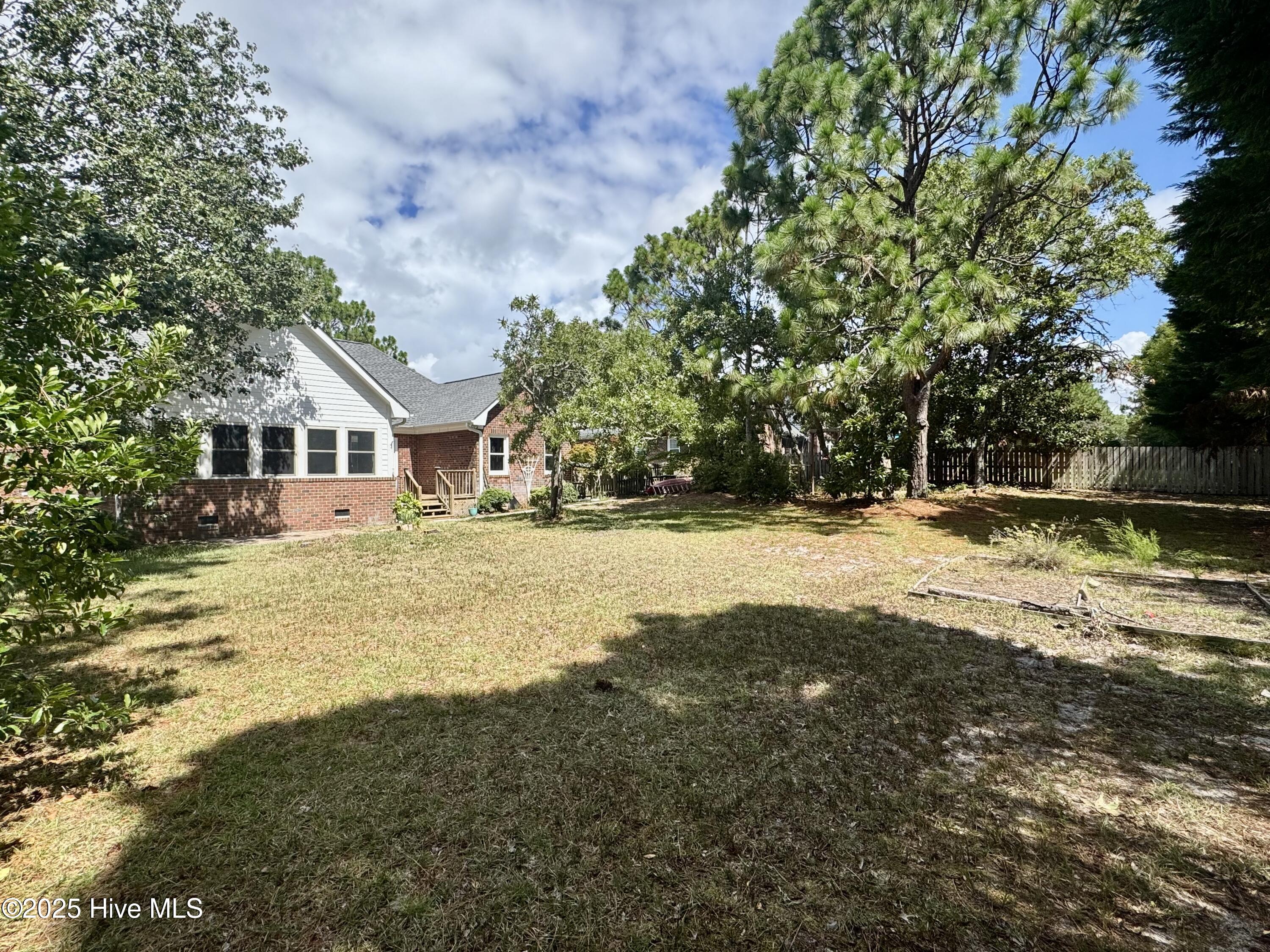 100521106 | Photo 18