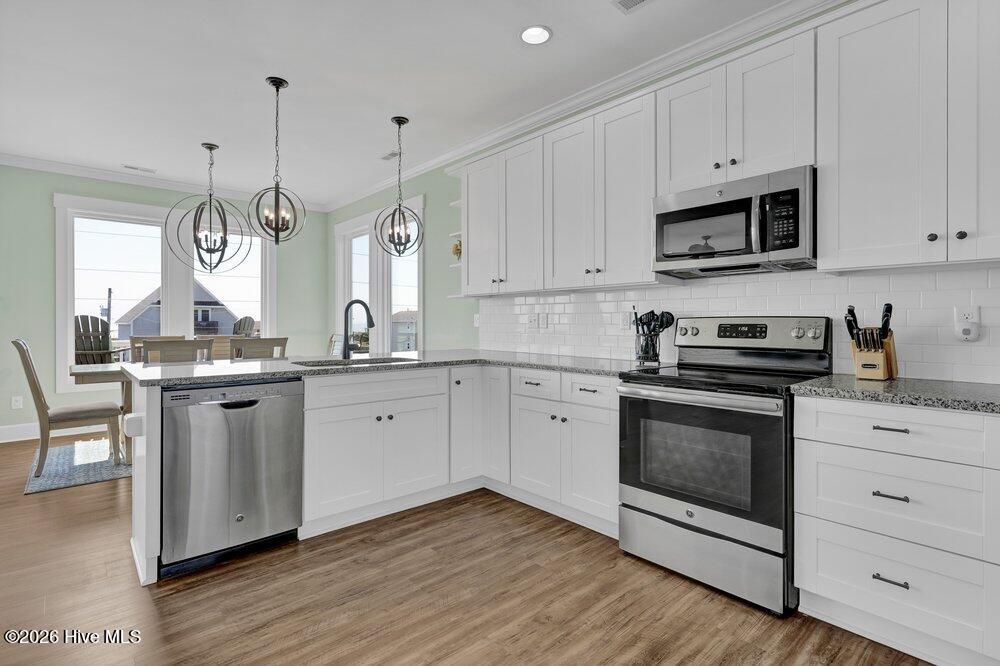 100564441 | Photo 10