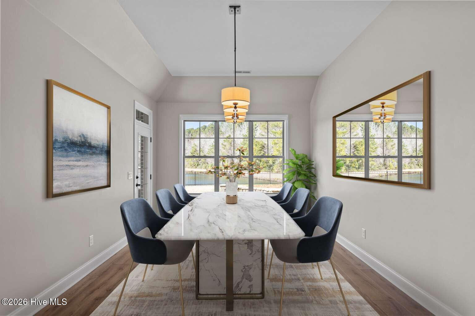 100553422 | Photo 21