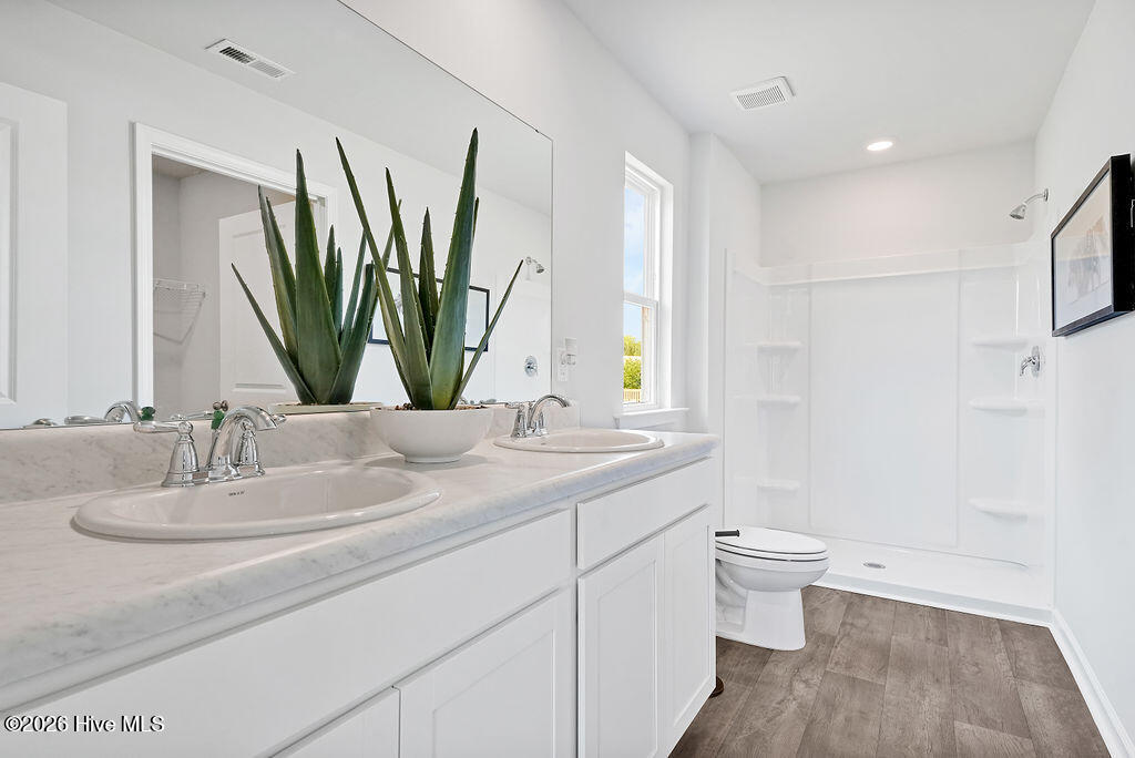 100553049 | Photo 28