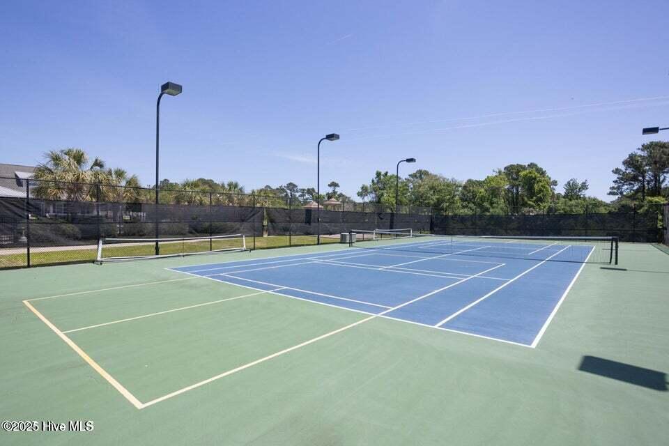 100532271 | Photo 37