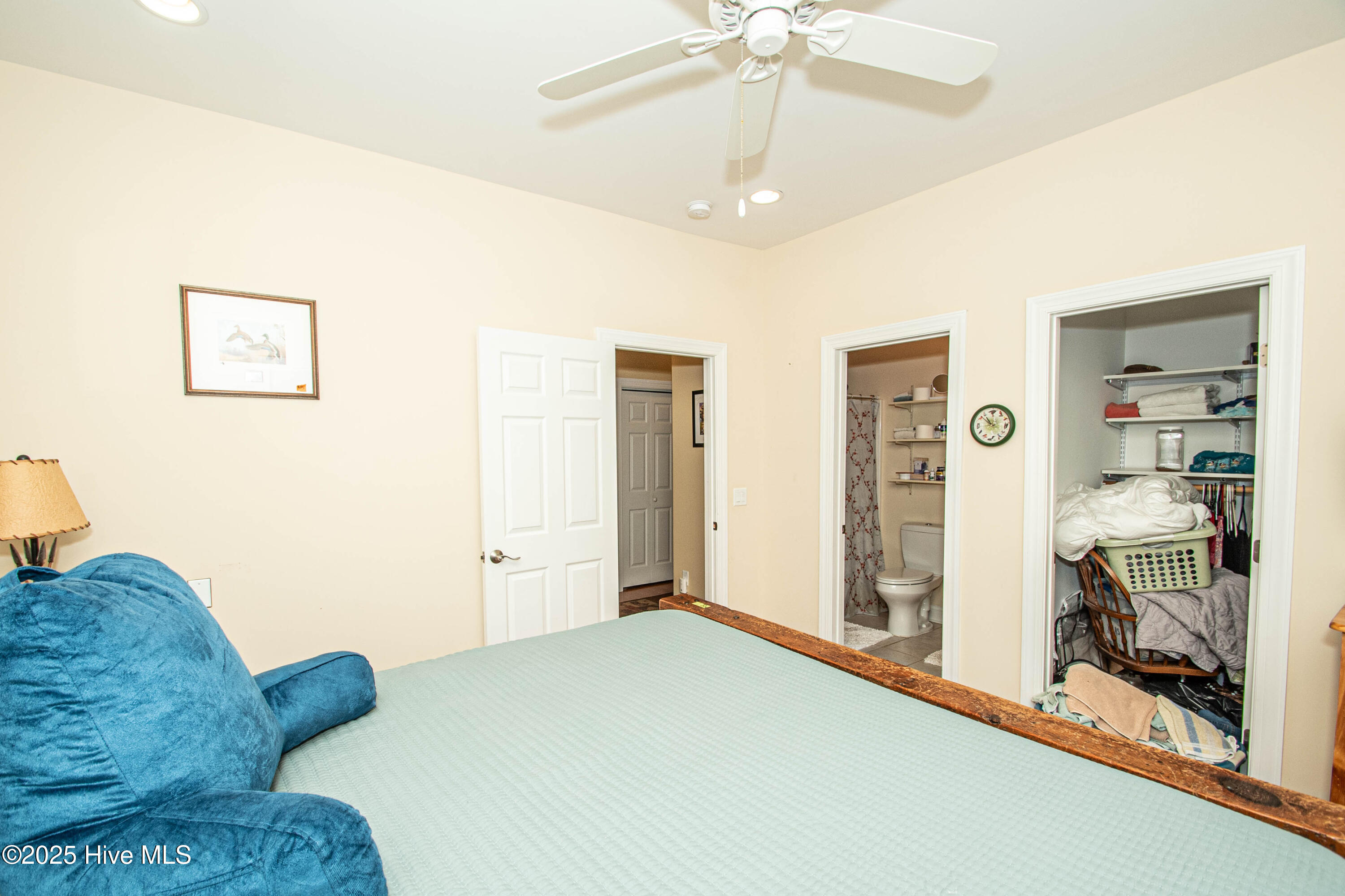 100544337 | Photo 37