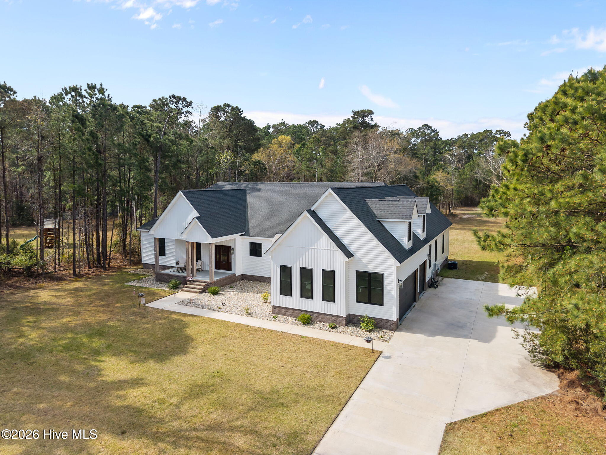 100563547 | Photo 54