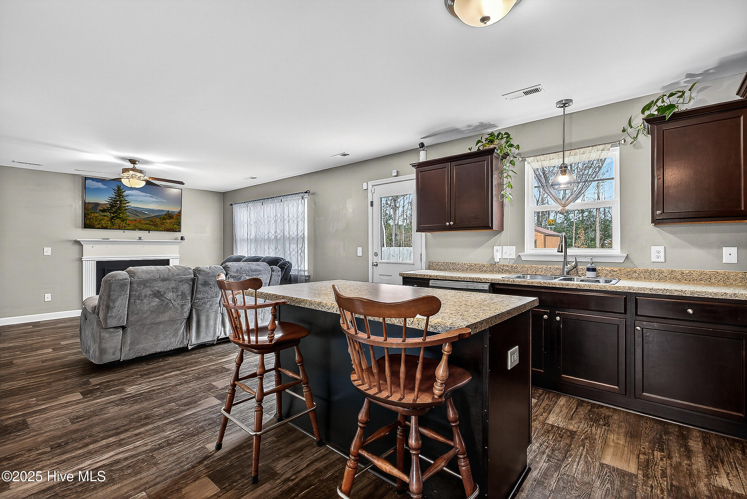 100544724 | Photo 12