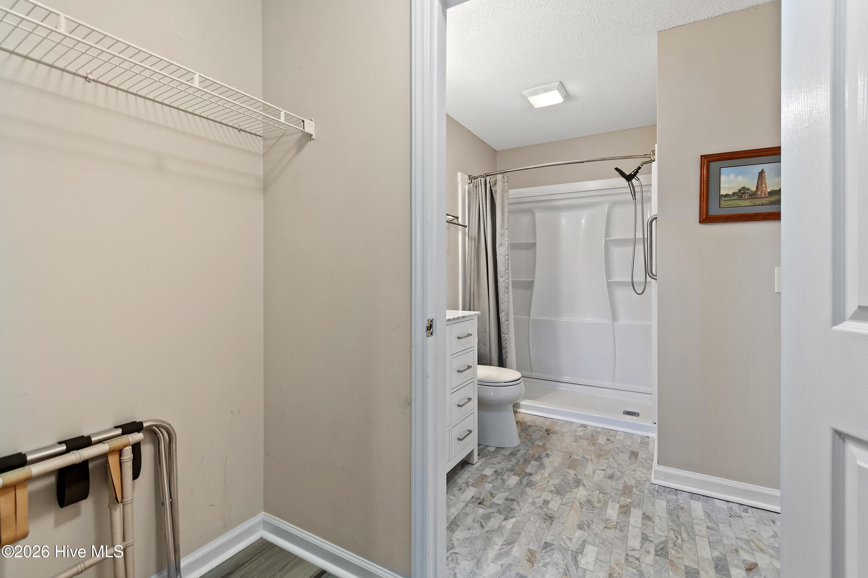 100564756 | Photo 26