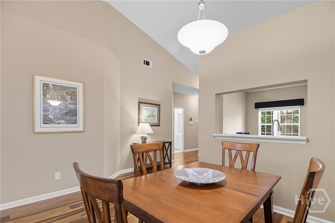 11 River Trace Court