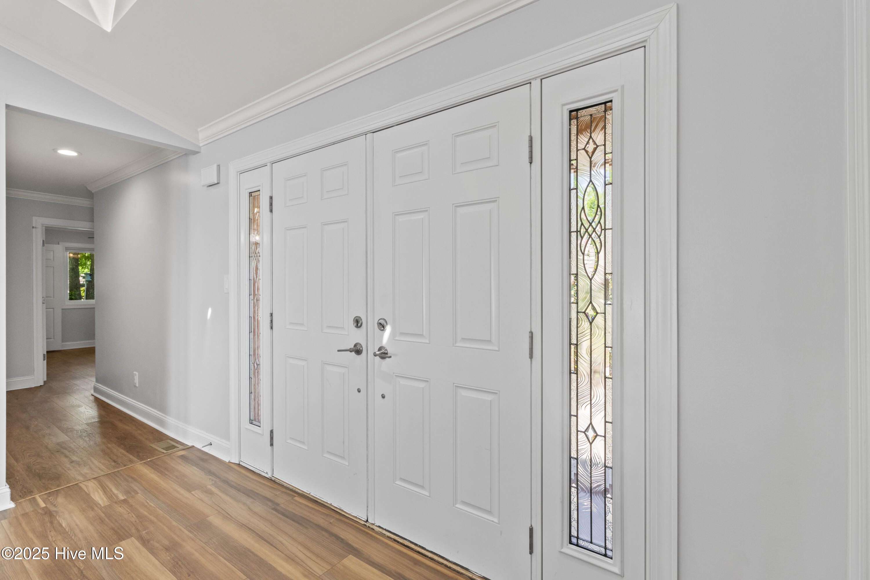 100503584 | Photo 16