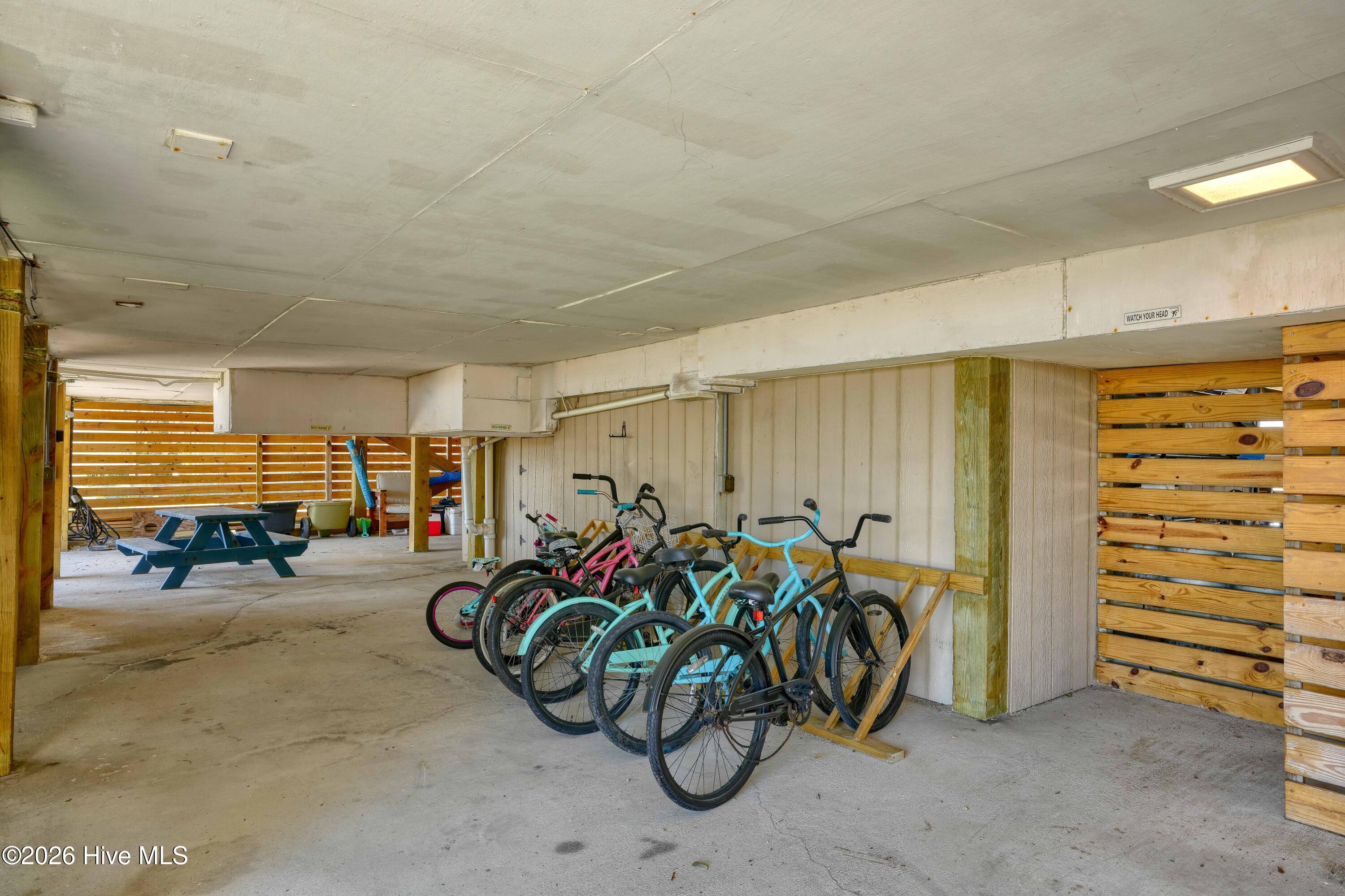 100550124 | Photo 86