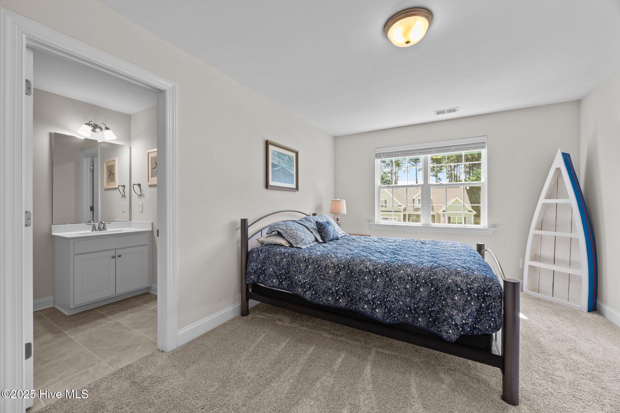 100518510 | Photo 33