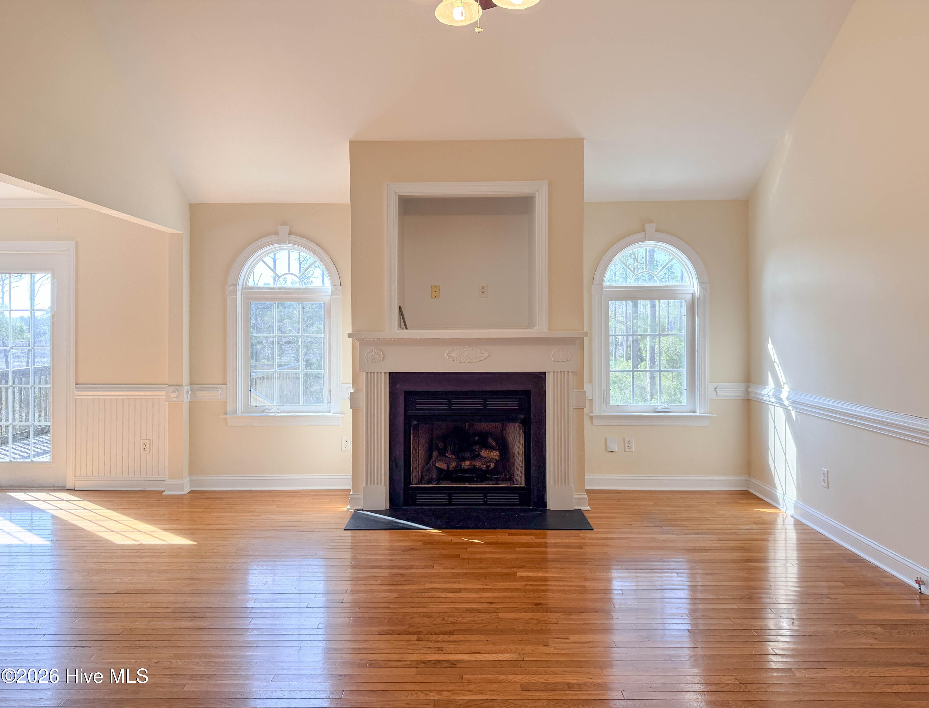 100554252 | Photo 12