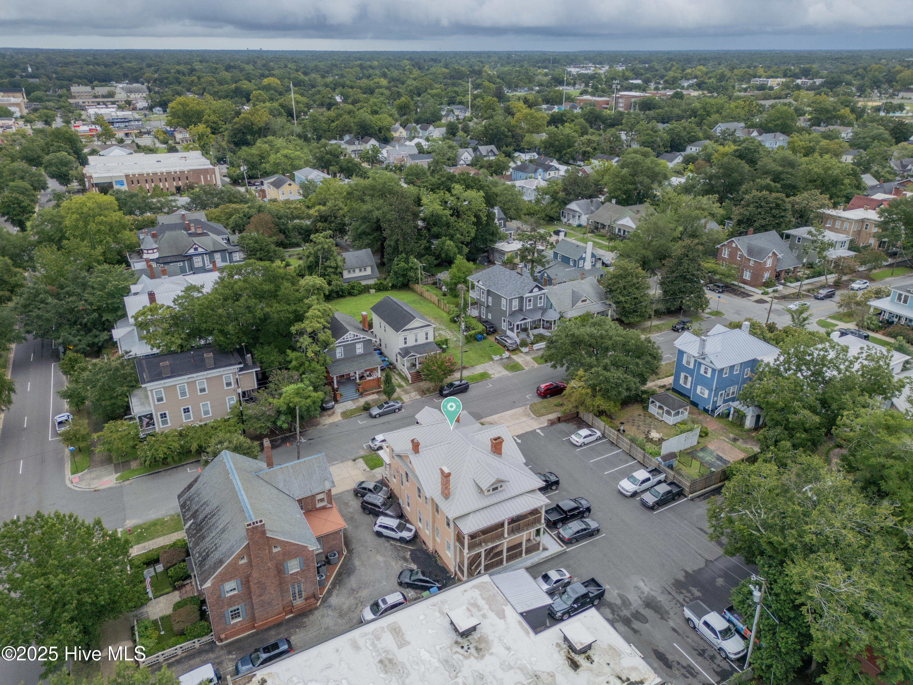 100525838 | Photo 35