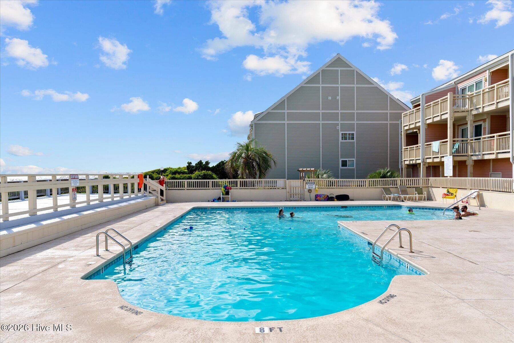 100564383 | Photo 57