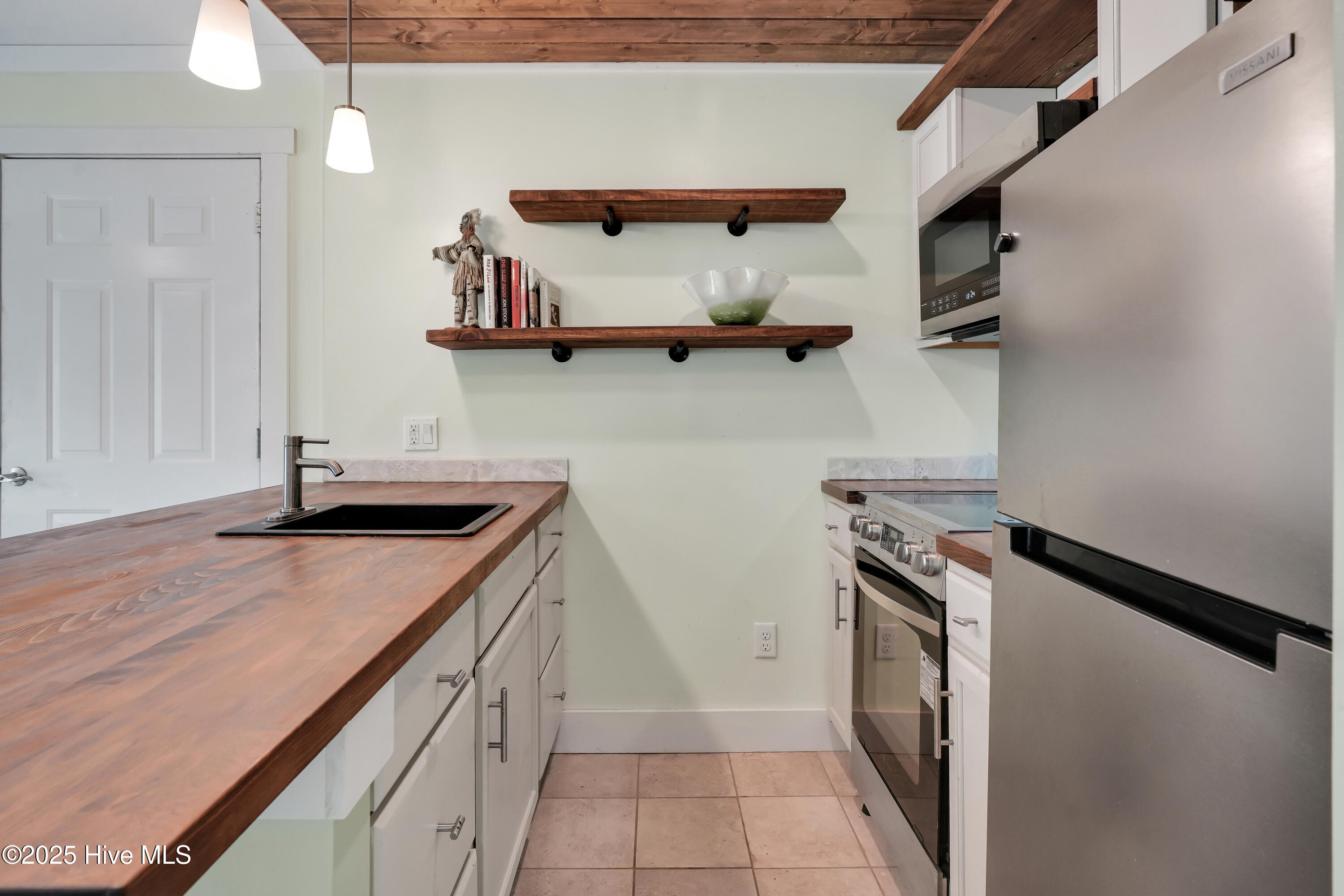 100530098 | Photo 29