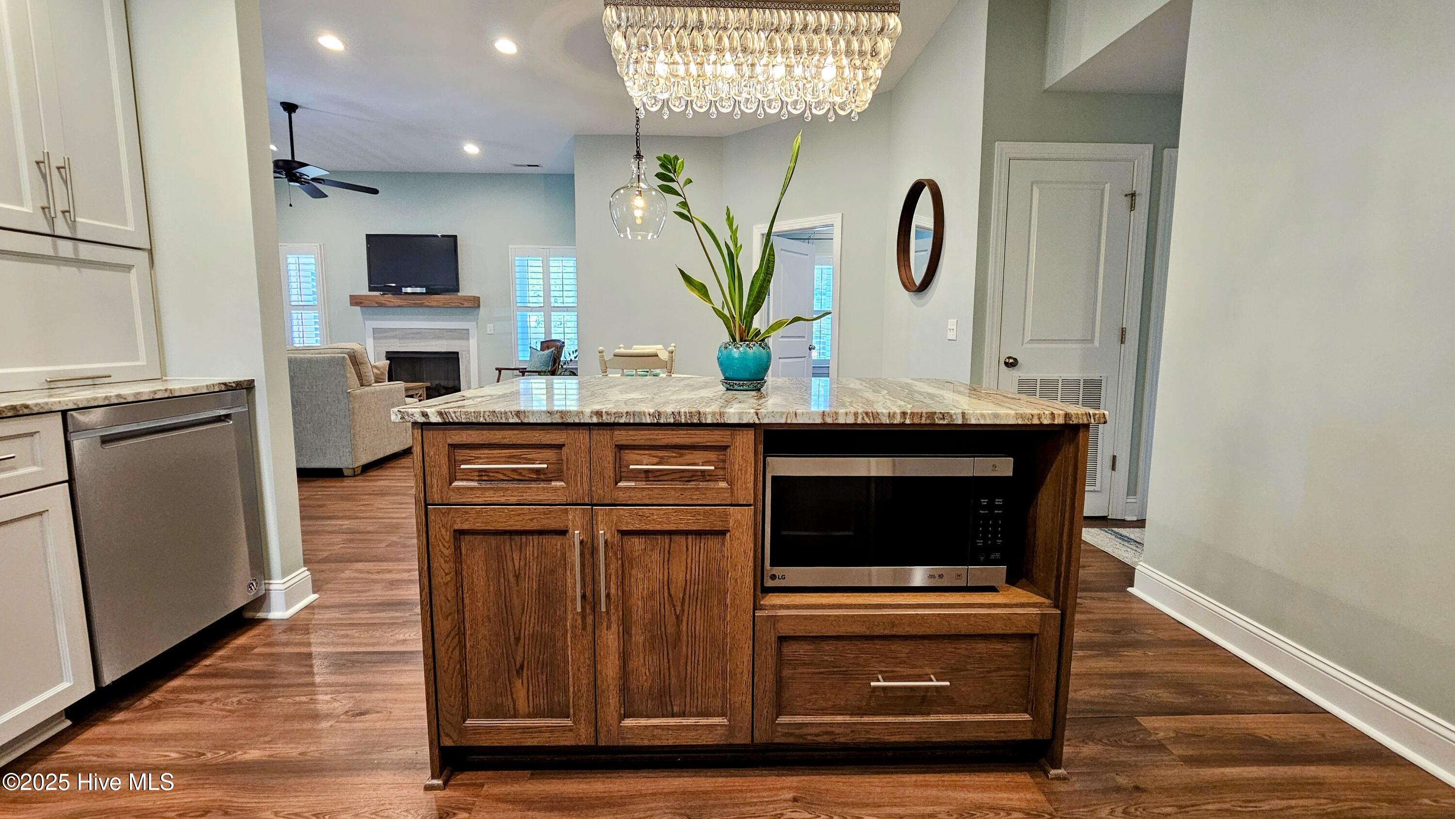 1955 Camelot Drive SW, Ocean Isle Beach, NC 28469 – photo 11: 007
