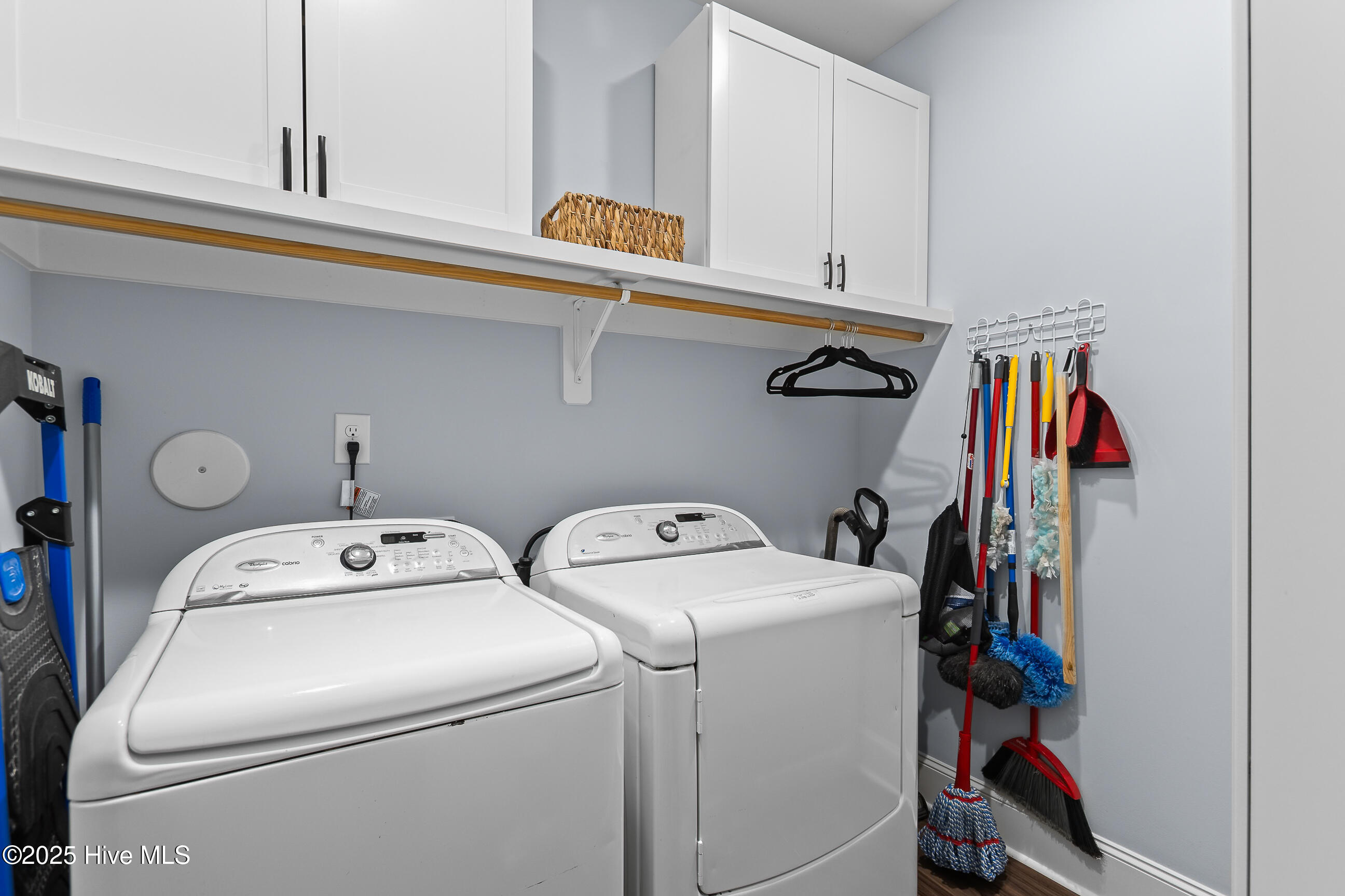 100536190 | Photo 29