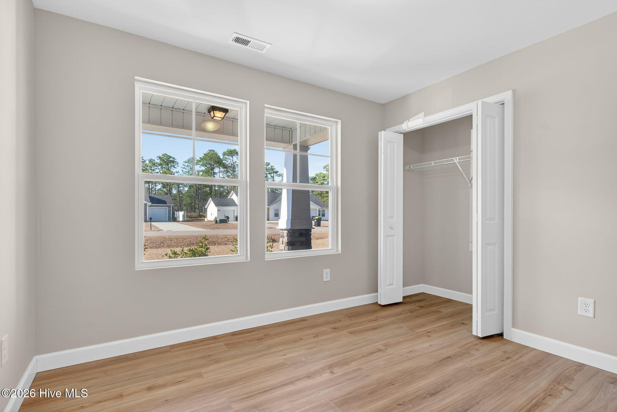 100553620 | Photo 20