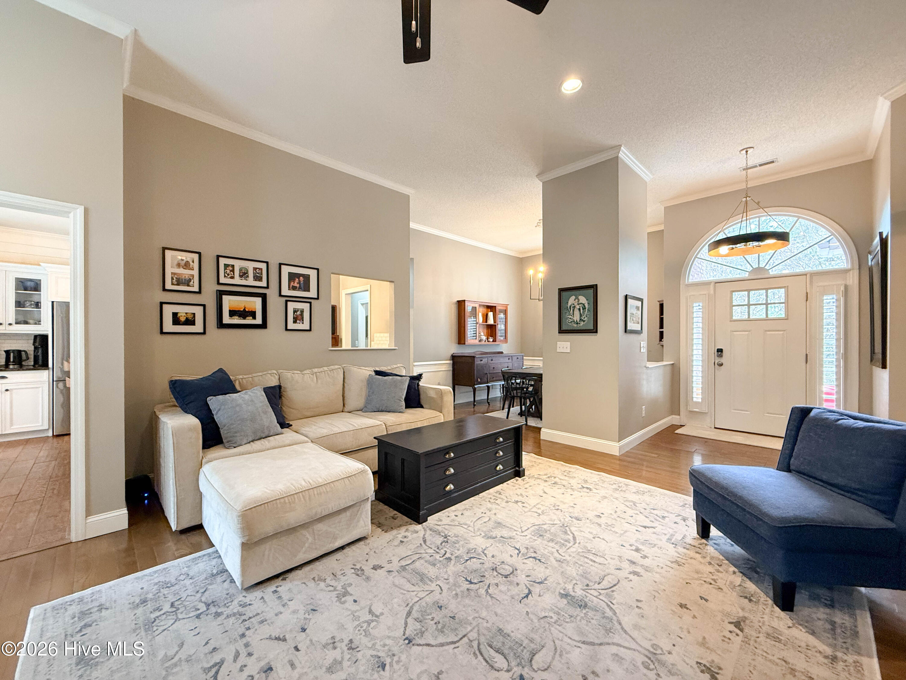 100549521 | Photo 18