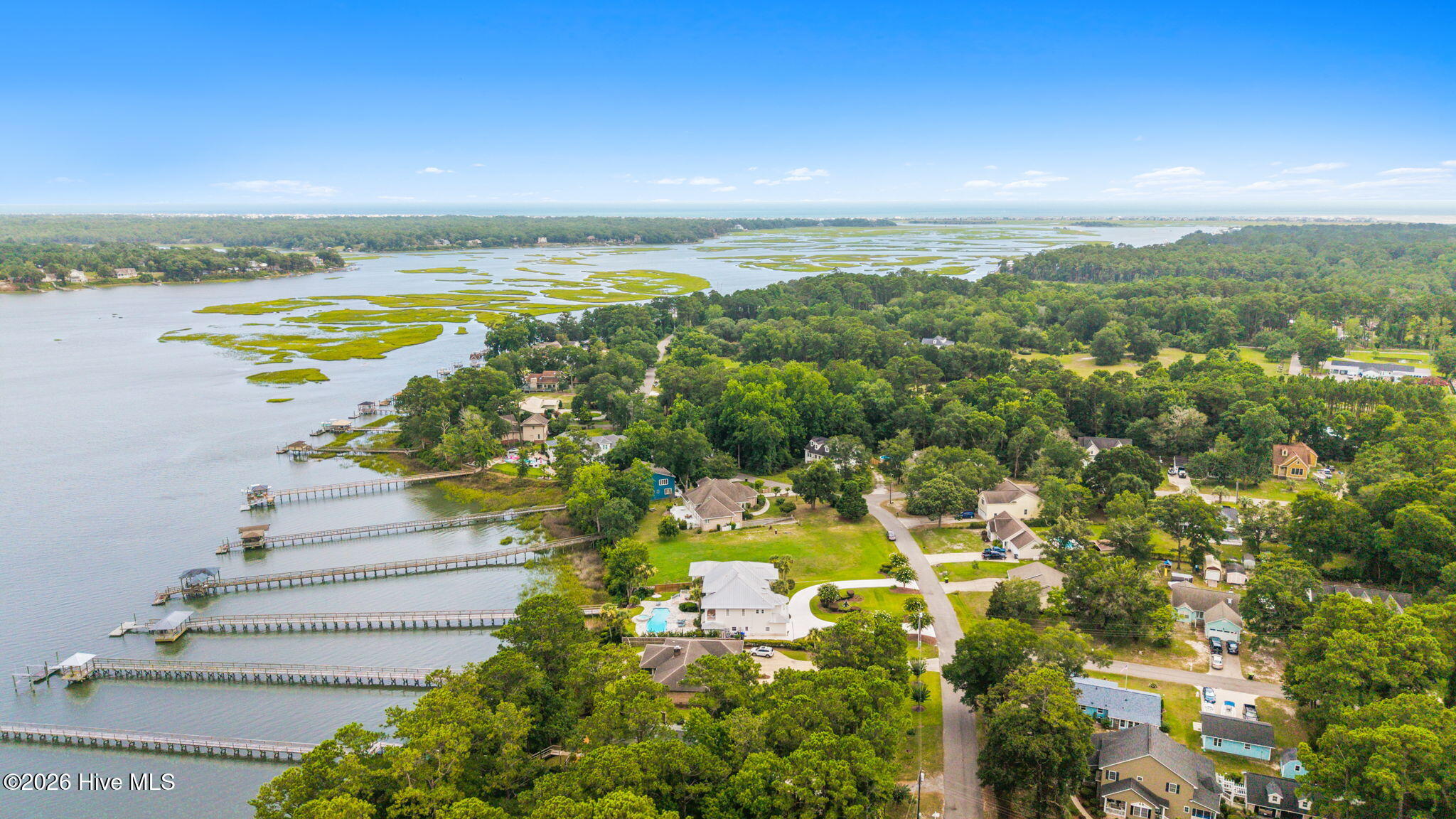 100554709 | Photo 92