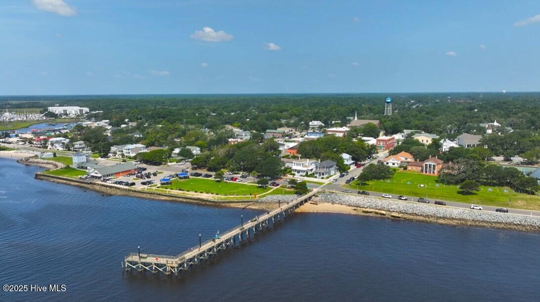 100568155 | Photo 42