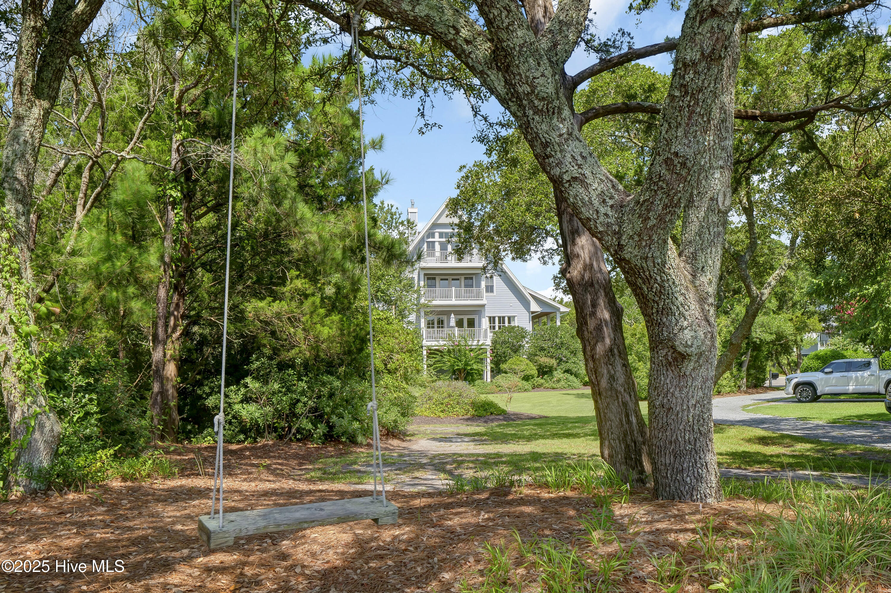 100528059 | Photo 54