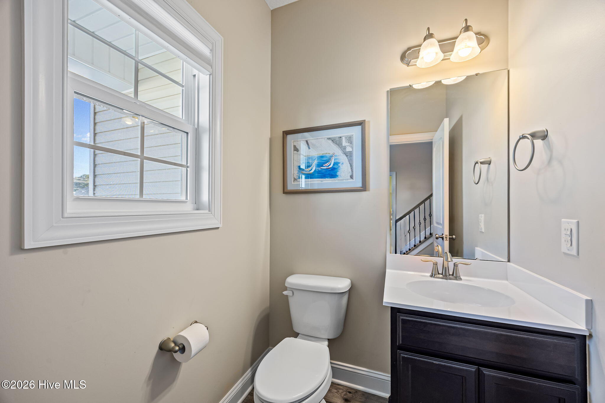 100566991 | Photo 25