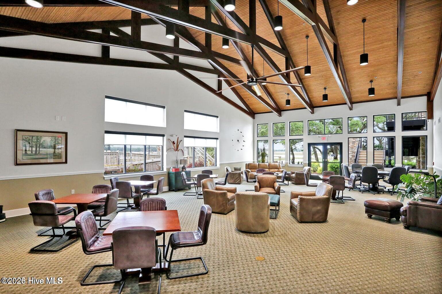 100558651 | Photo 60