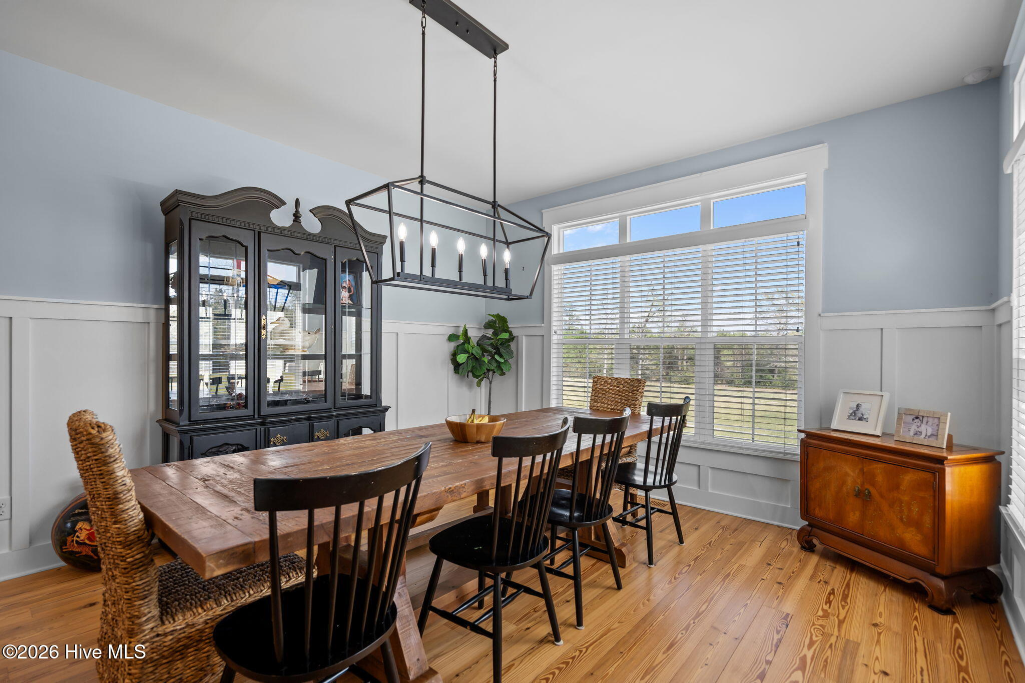 100563591 | Photo 10