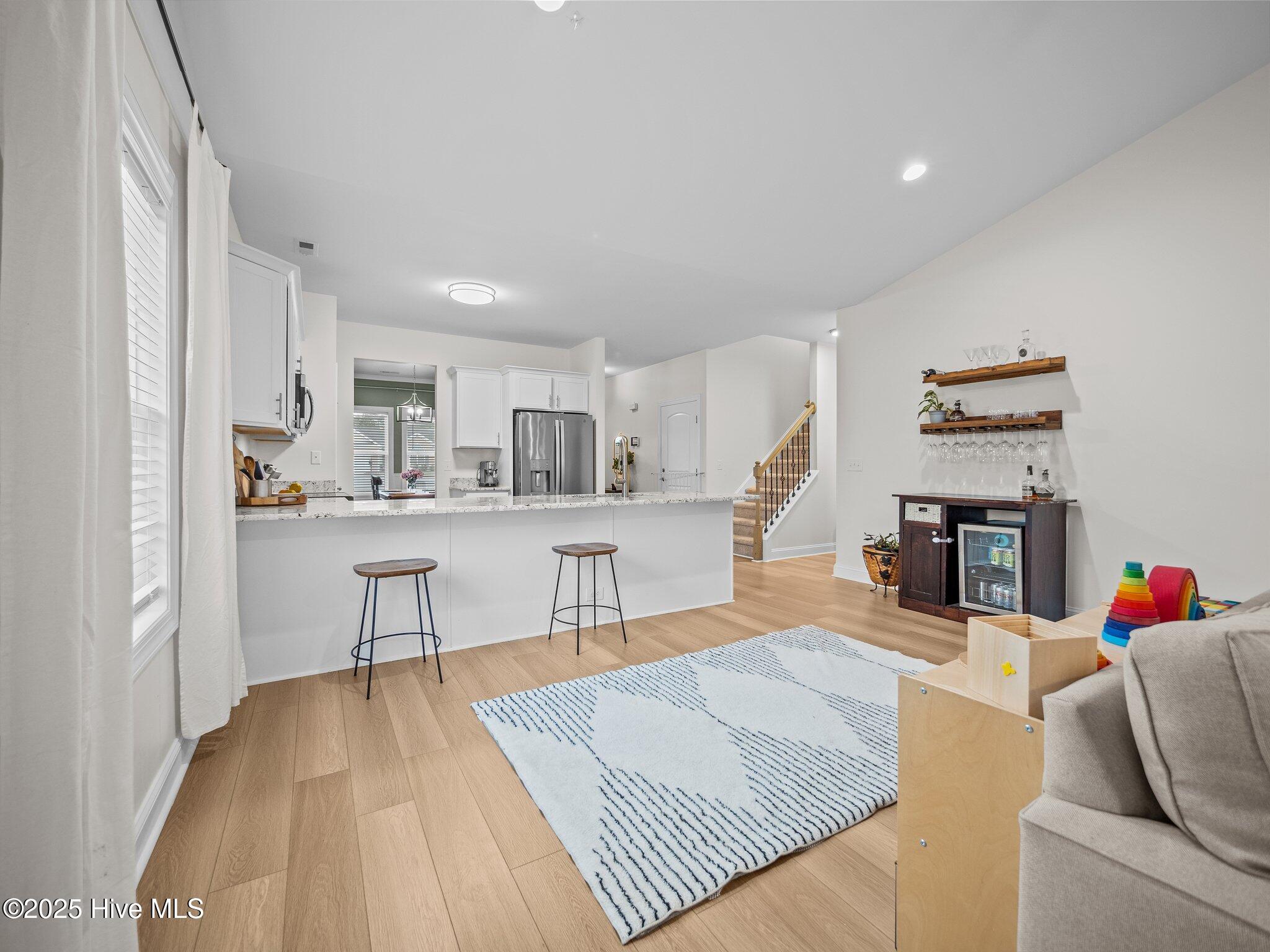 100565720 | Photo 28