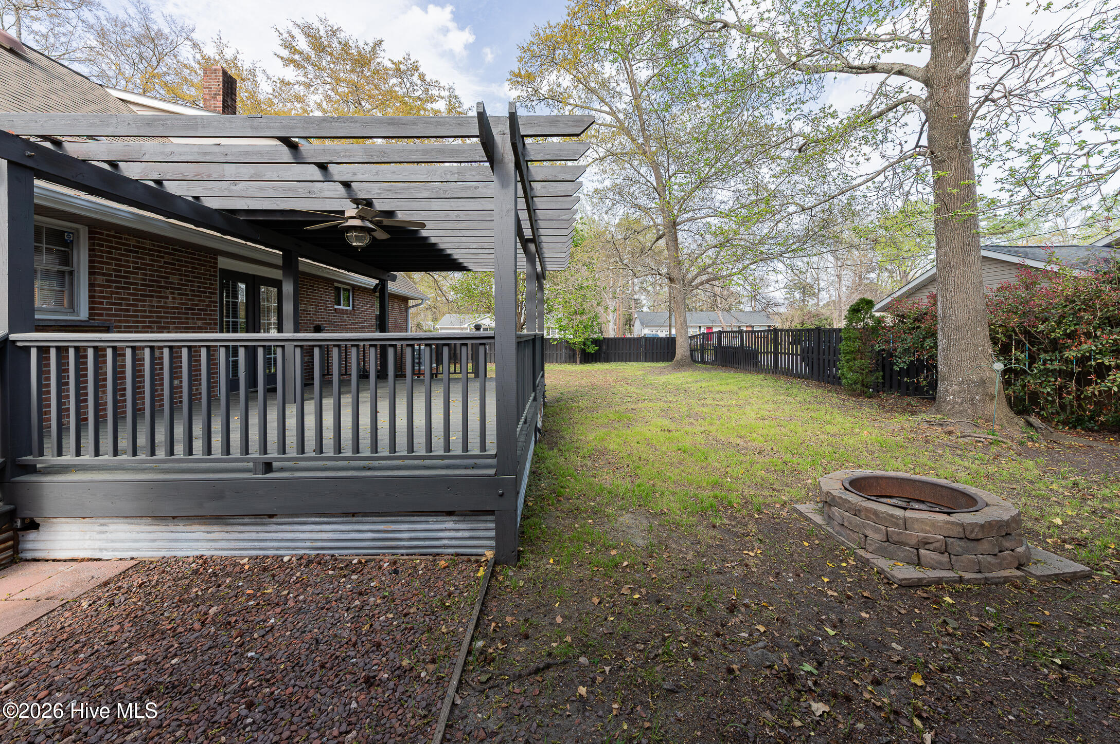 100563981 | Photo 48