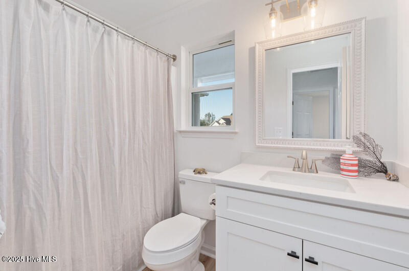 100540120 | Photo 15