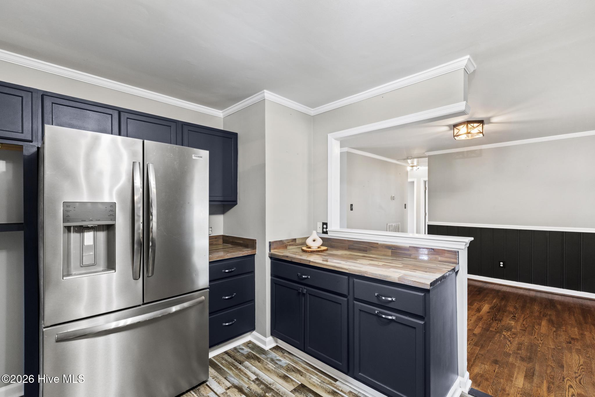 100558586 | Photo 12