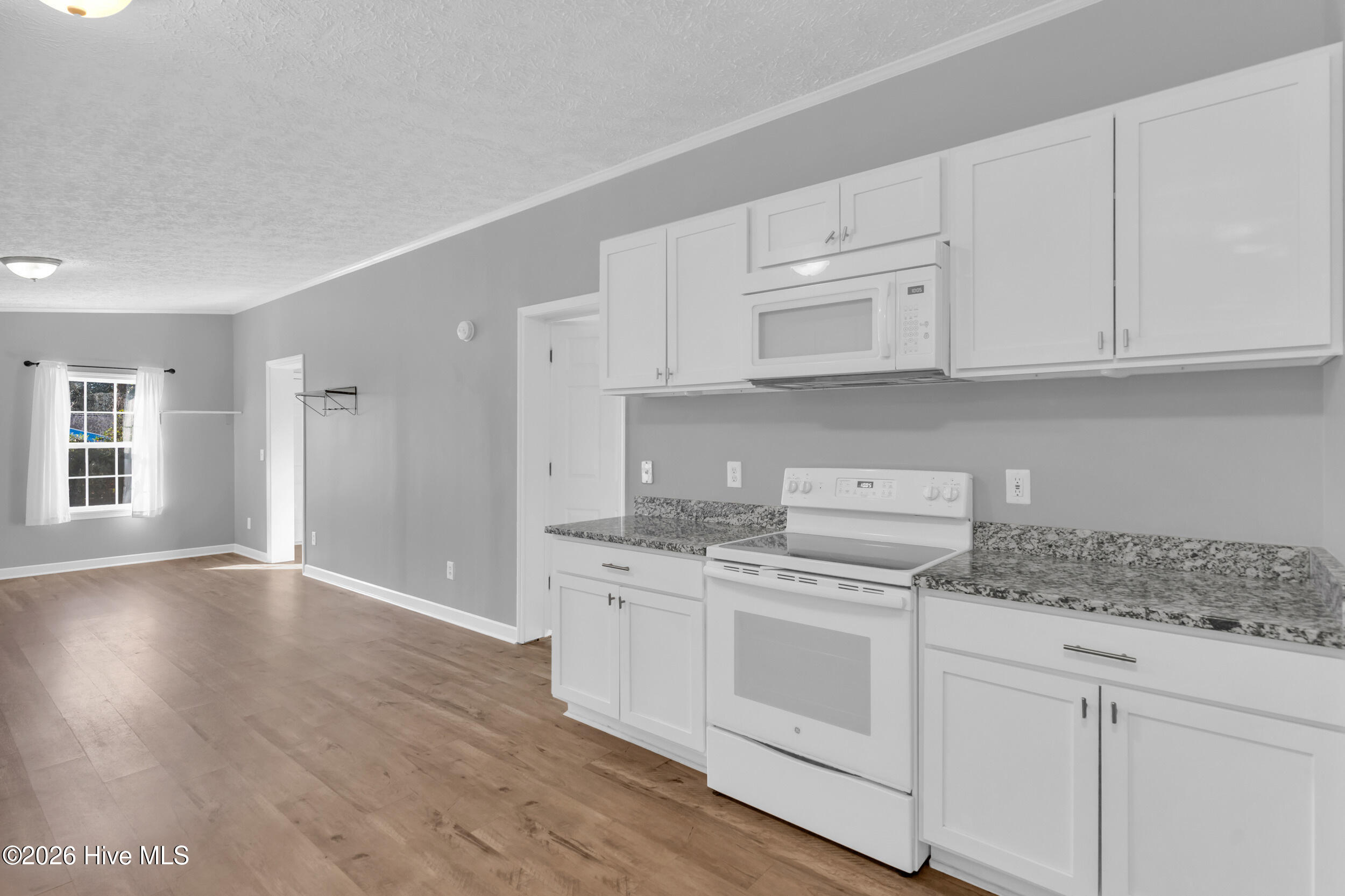 100550344 | Photo 10