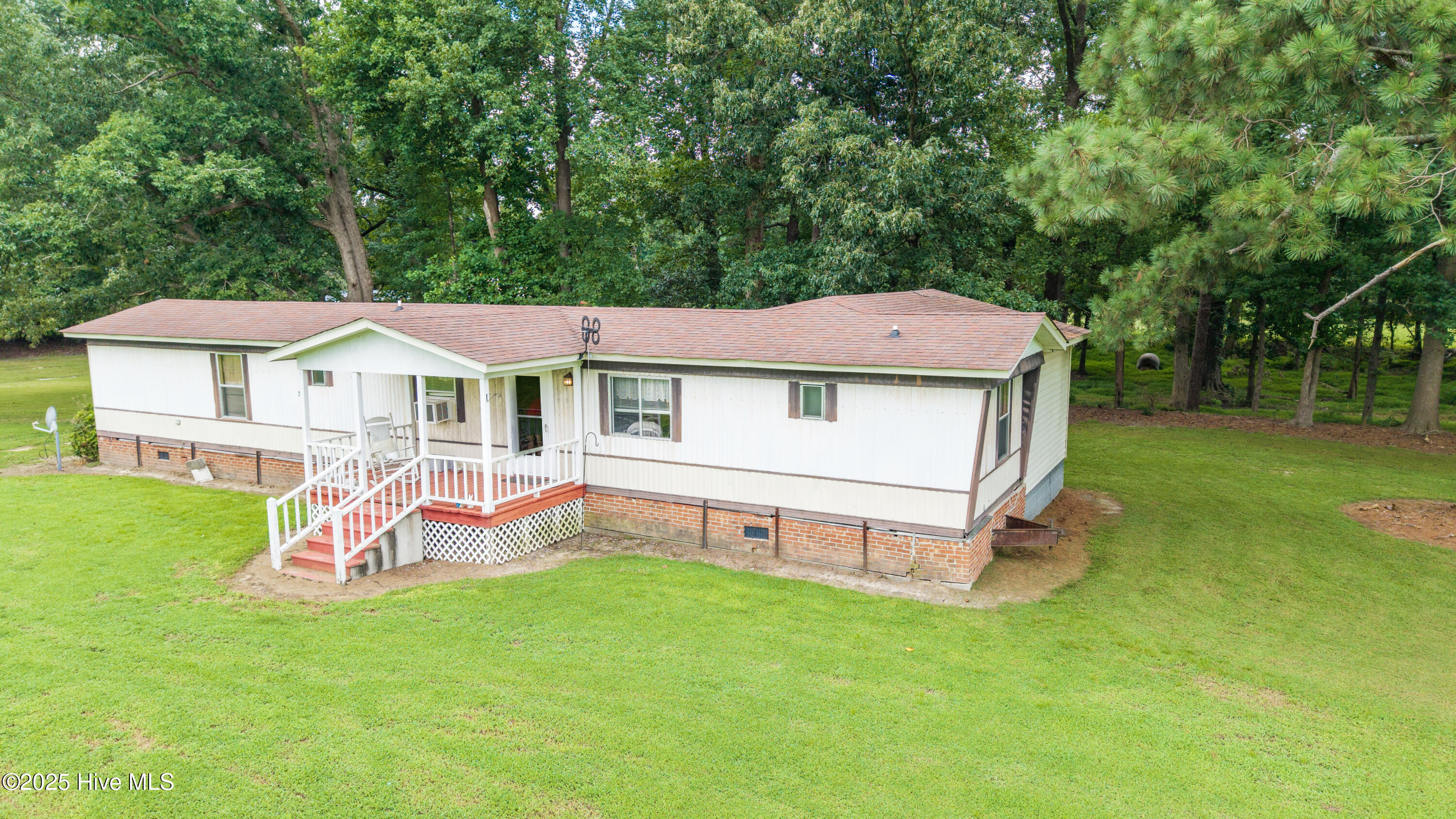 100523793 | Photo 14