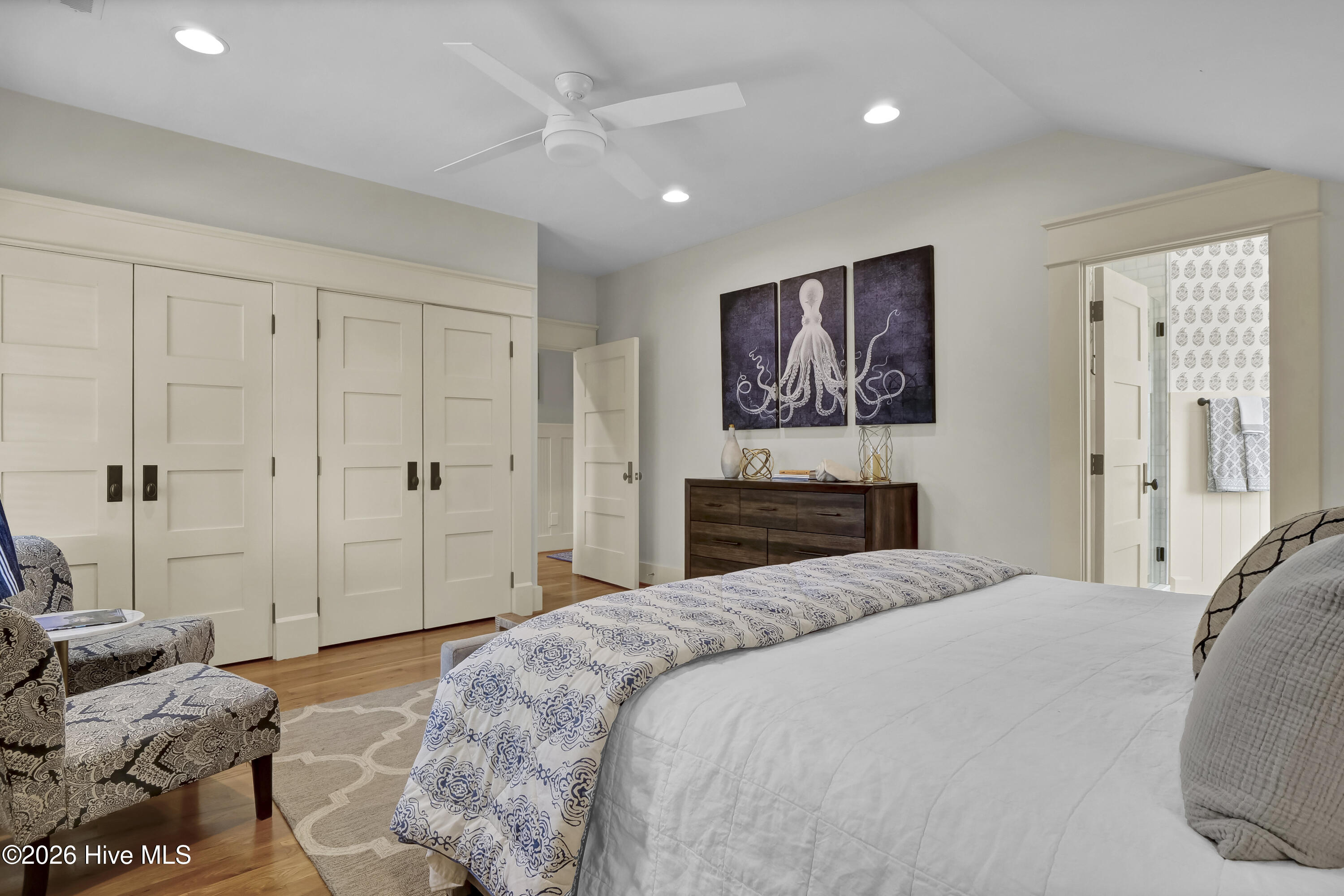 100552686 | Photo 23