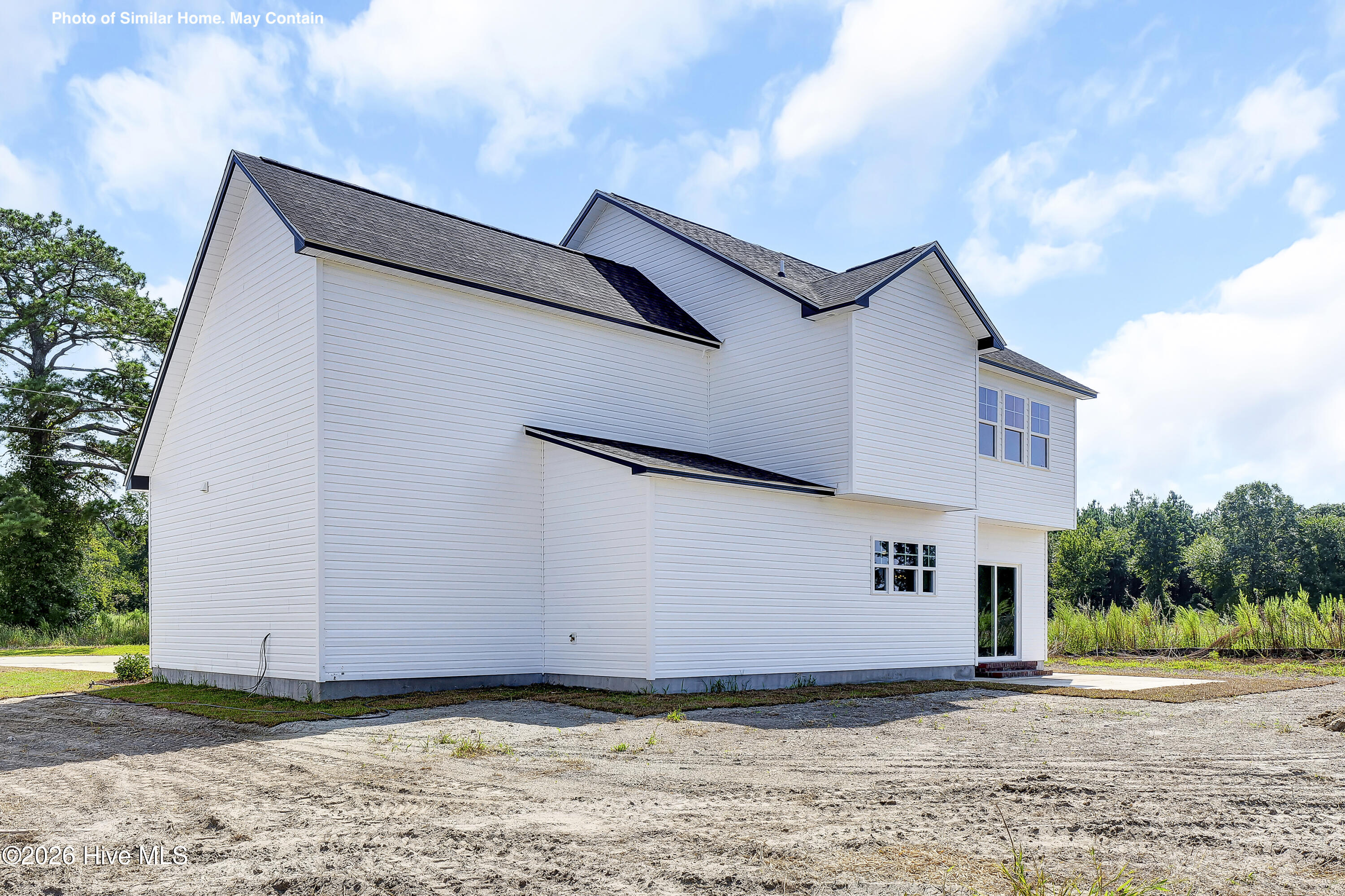 100566893 | Photo 31