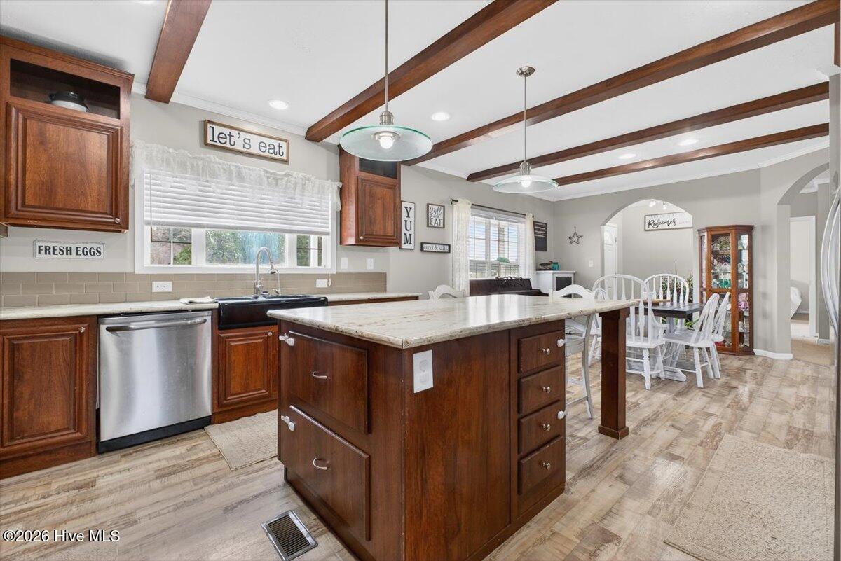 100551203 | Photo 12