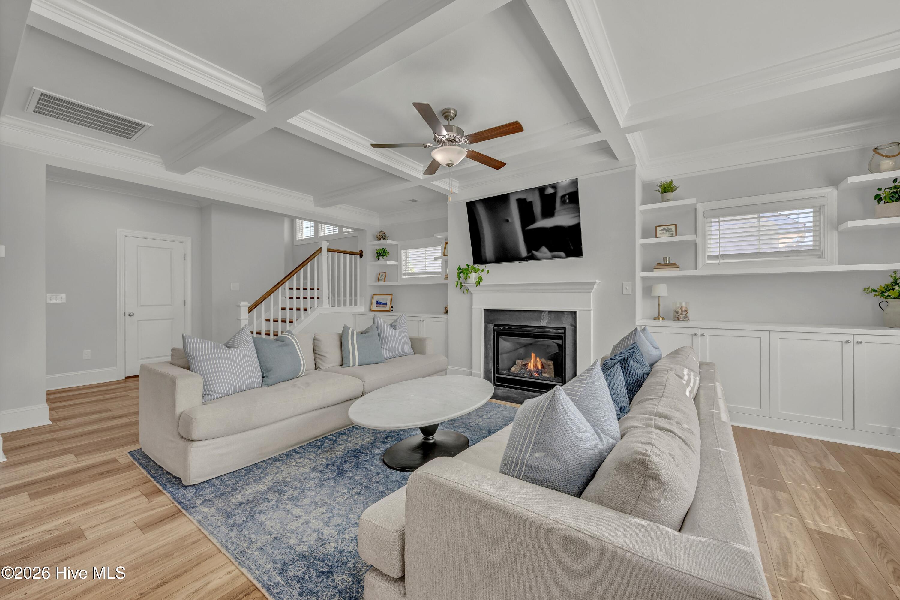 100555311 | Photo 15