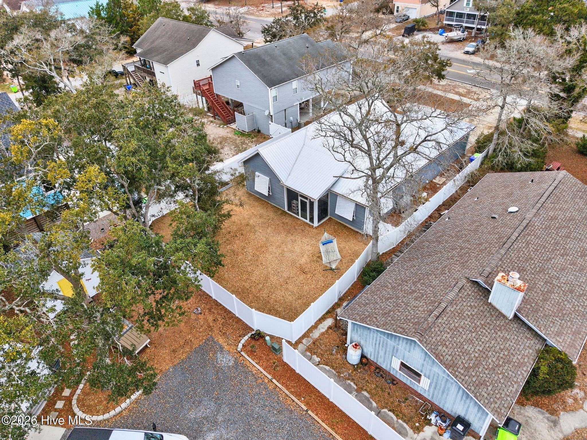 100557627 | Photo 39