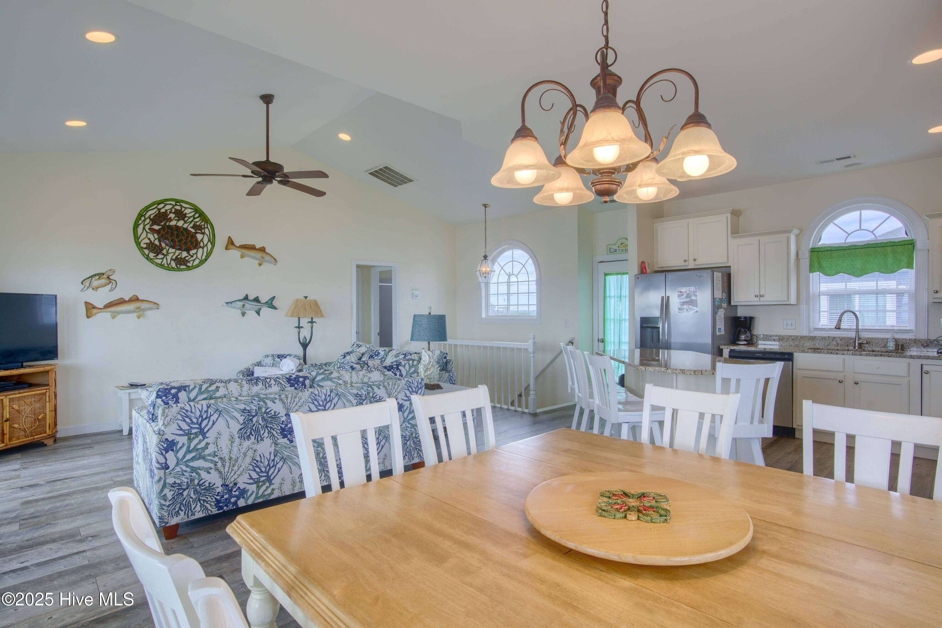 100529983 | Photo 21